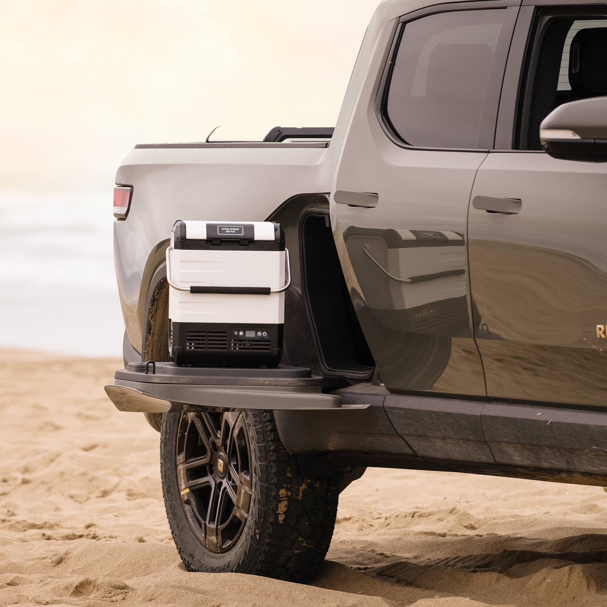 Alt View 7. Explorer Bear - Explorer Bear UR10W 10.5QT/10L 12/24V Portable Battery Powered Electric Fridge Freezer - Polar White.