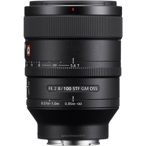 16  
11  
8  
STF  
5.6 T  
FE 2.8/100 STF GM OSS  
I 0.57m-1.0m 0.85m-∞  
Optical SteadyShot