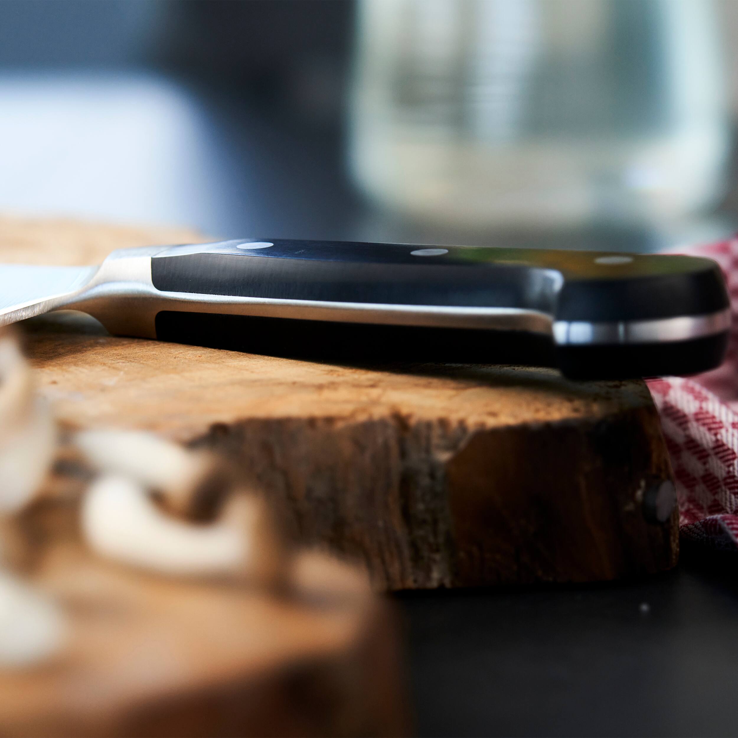 Alt View 2. ZWILLING - ZWILLING Pro 7-inch Chinese Chef's Knife Vegetable Cleaver - Stainless Steel.