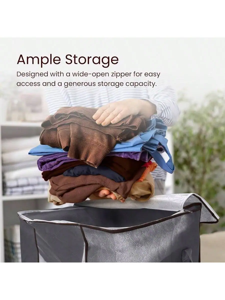 Ample Storage  
Designed with a wide-open zipper for easy access and a generous storage capacity.