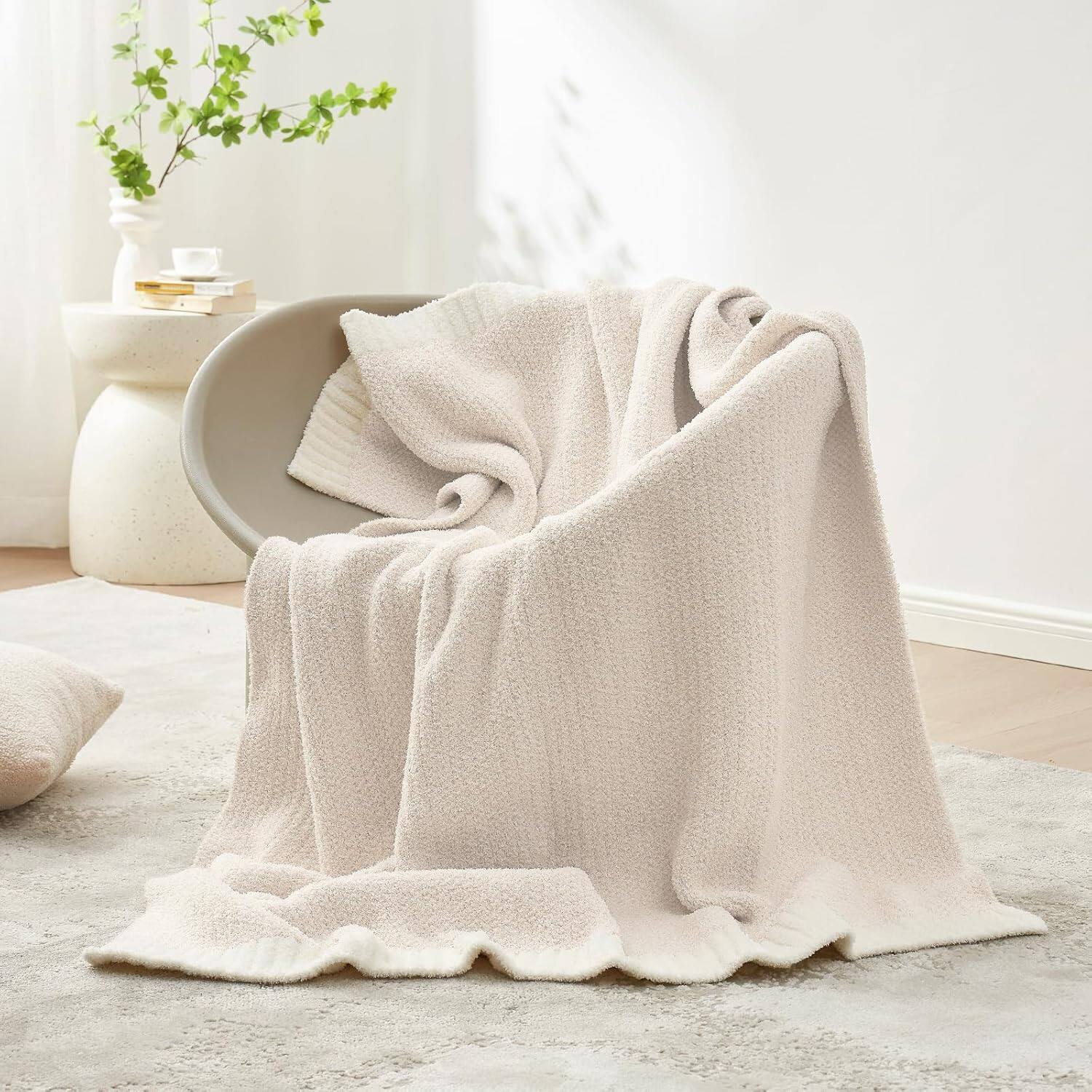 blue Paaaawaters Snuggle Sac Buttery Ivory Throw Blanket for Couch ...