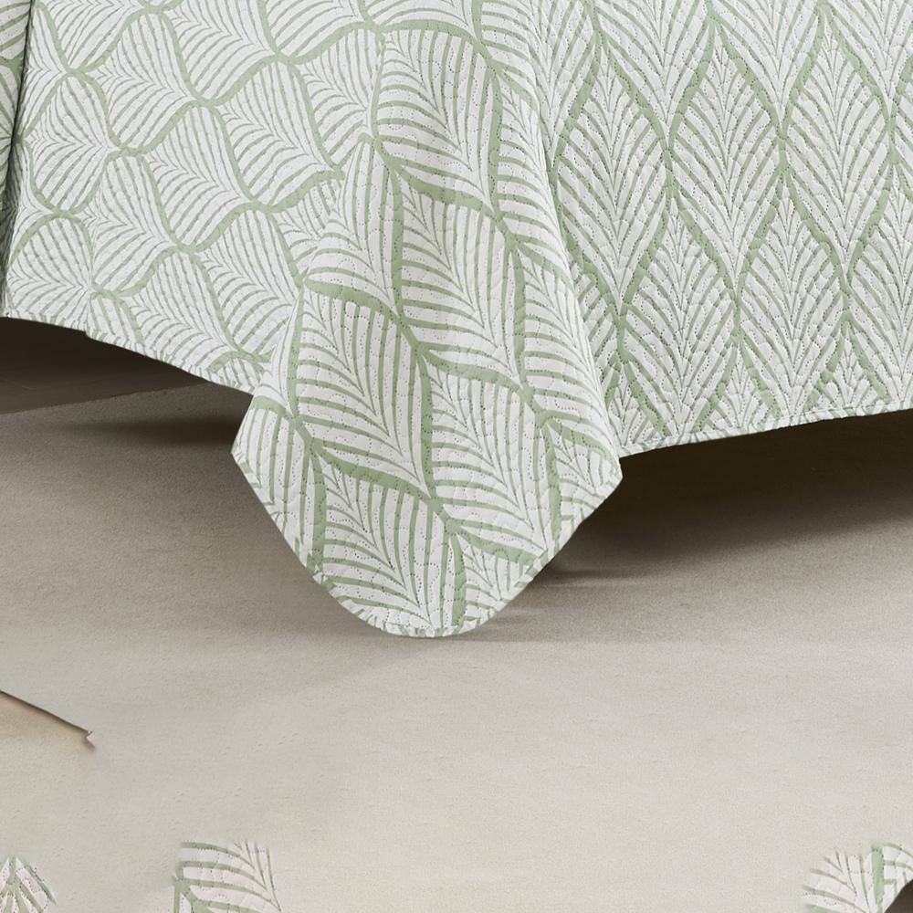 Alt View 2. RT Designers Collection - RT Designers Collection Bonaire Dillon 3-Pieces Lighteright Pinsonic Quilt Set King Green - Green.