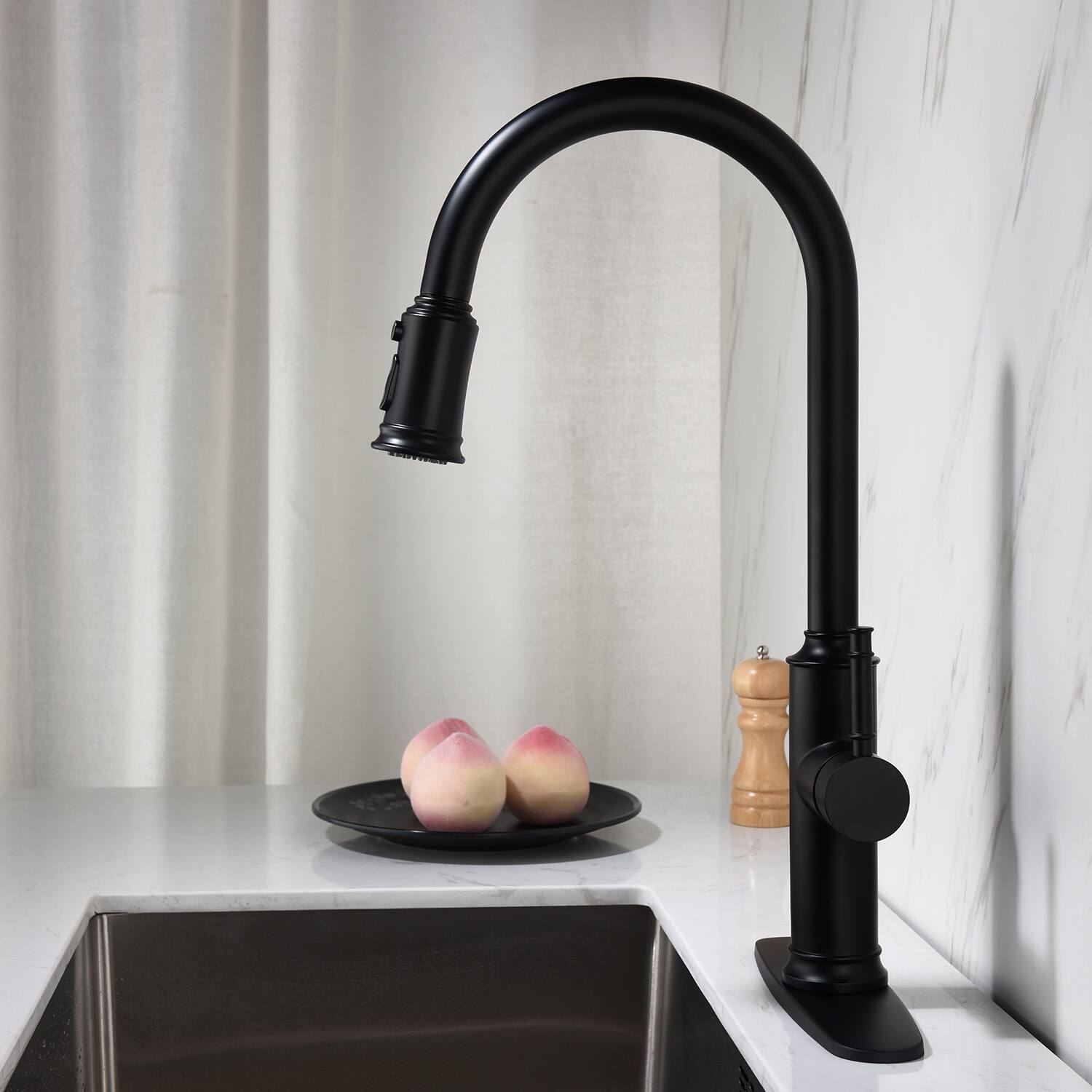 Alt View 1. Siljoy - Kitchen Faucet with Pull Out Spraye - Matte Black.