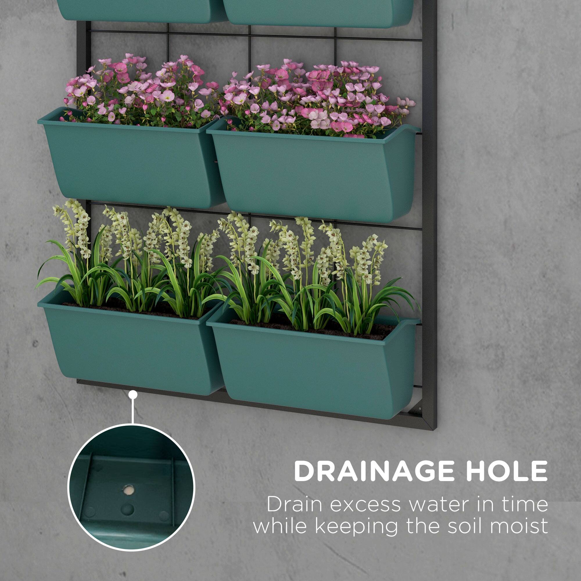 DRAINAGE HOLE  
Drain excess water in time while keeping the soil moist