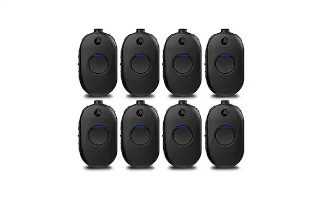 Front. Motorola - Motorola CLP1080e UHF 8 Channel 1 Watt Two-Way Radio 8-Pack - Black.