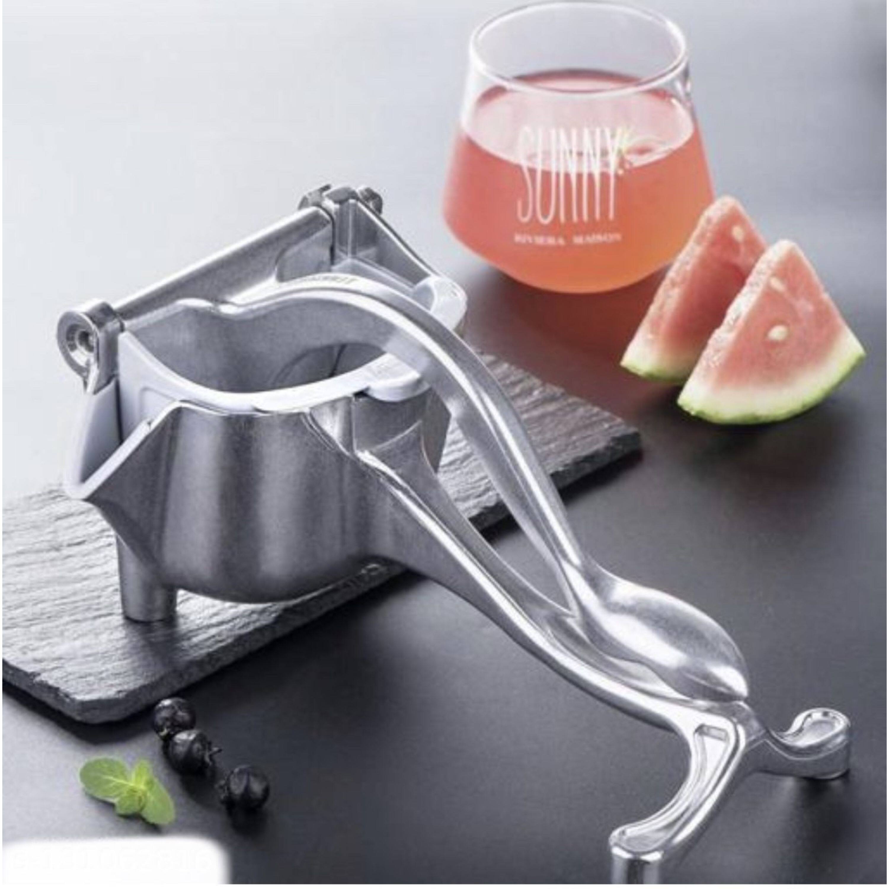 Left. Kitcheniva - Manual Juicer Fruit Juice Squeezer For Pressing Lemons Oranges - Silver.