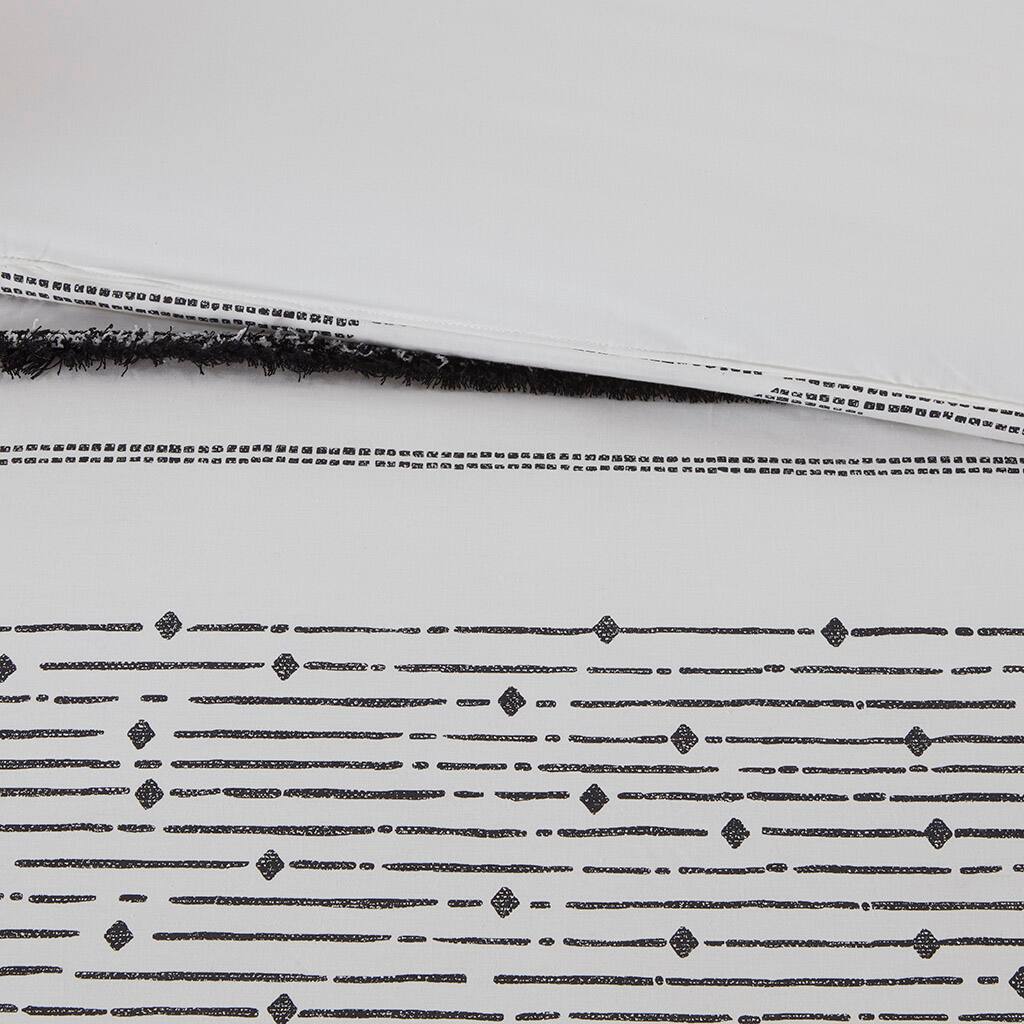 Alt View 5. Gracie Mills - Gracie Mills Hogan Boho Chic Cotton Duvet Cover Set with Tassels - Black/White.