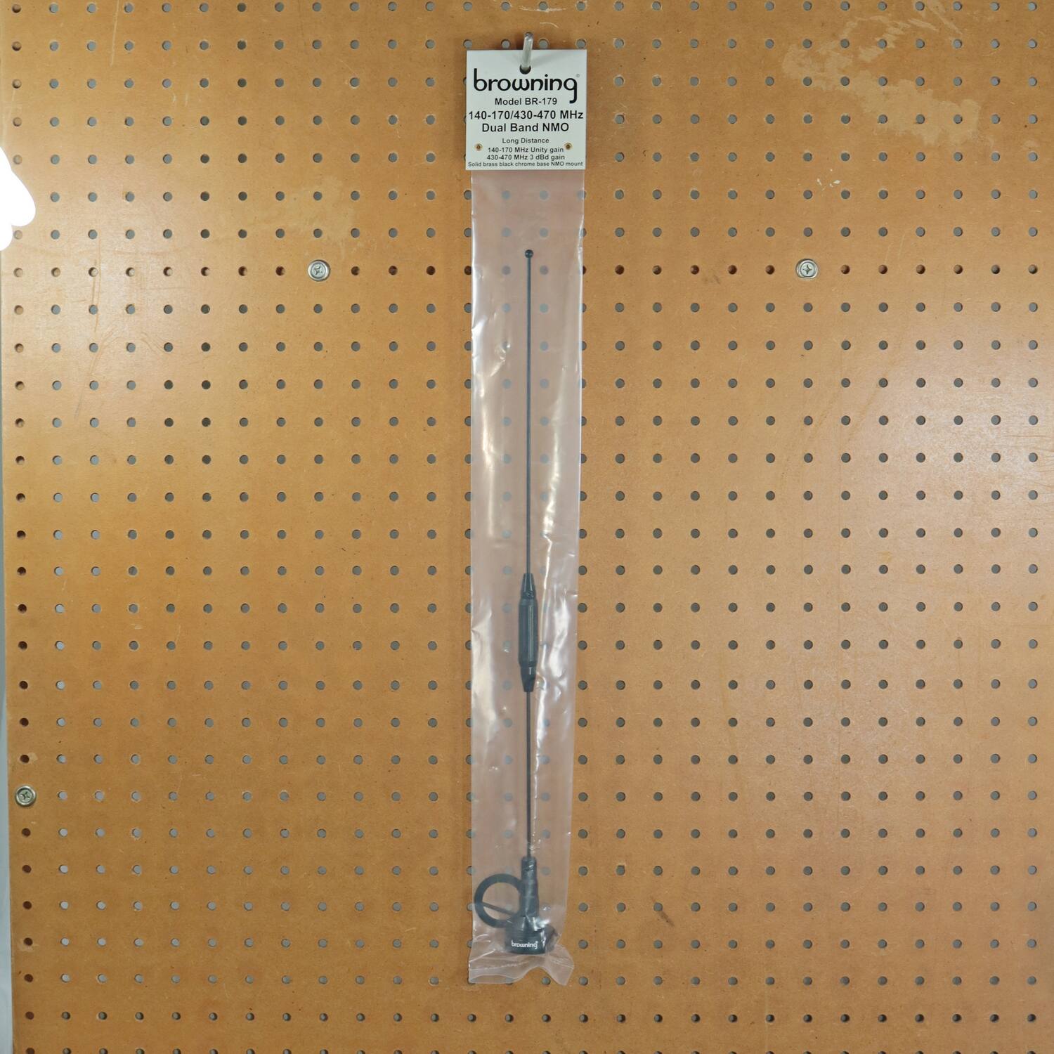 browning  
Model 43-179  
140-170-430-470 MHz Dual Band NMO  
Long Distance  
43-470 MHz  
188.178 - niy - eS - ad 1 : - - I - -