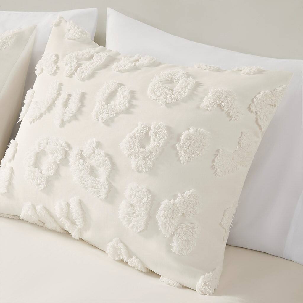 Alt View 2. Gracie Mills - Gracie Mills Colton Comforter Set - Off-White.