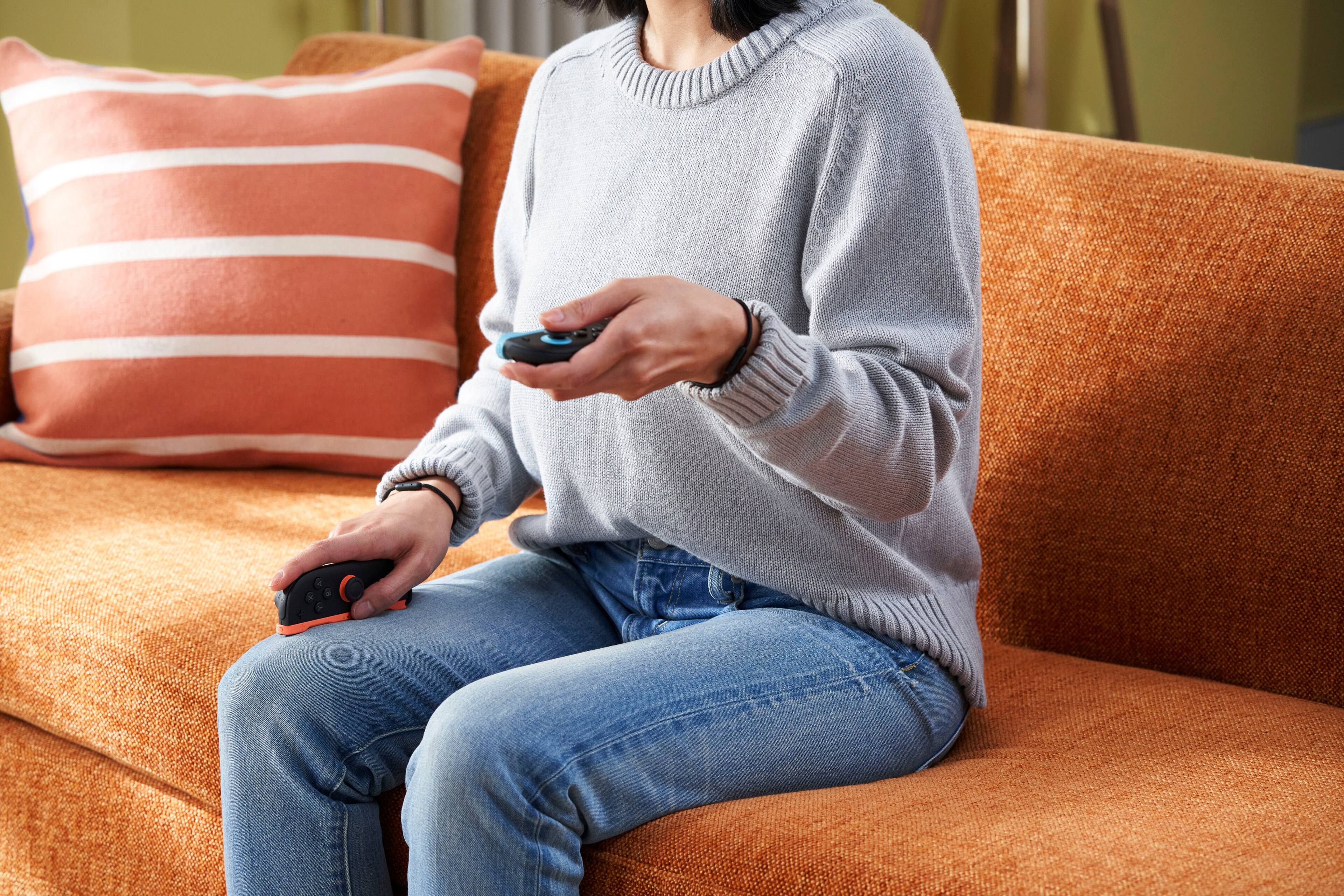 Alt View 8. Nintendo - Joy-Con 2 (L)/(R) Light Blue/Light Red - Multi.