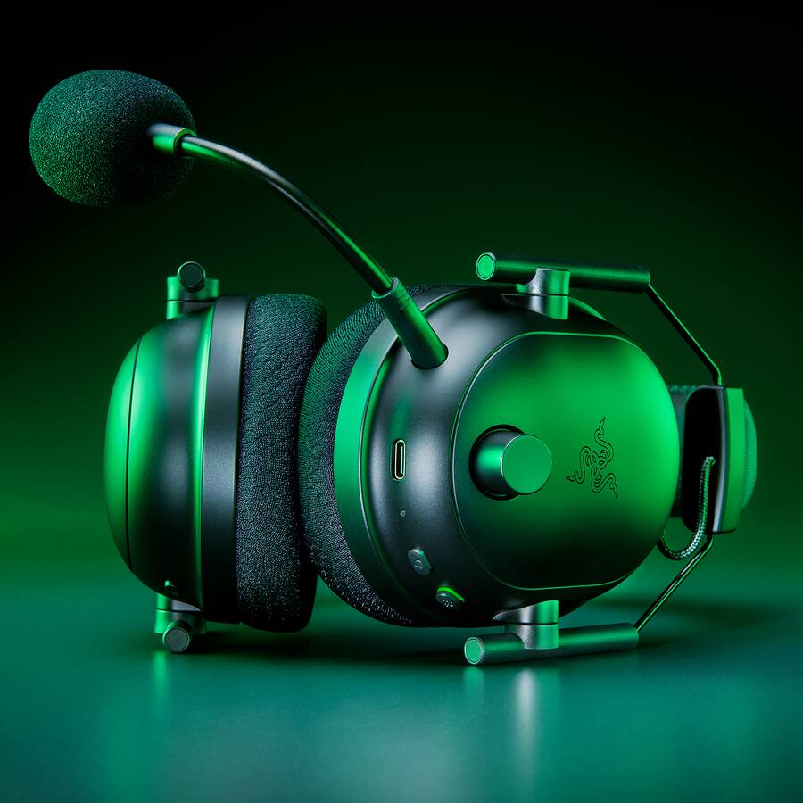 Razer BlackShark V2 Pro Wireless Over the Ear Gaming Headset Razer BlackShark V2 Pro Wireless Over the Ear Gaming Headset