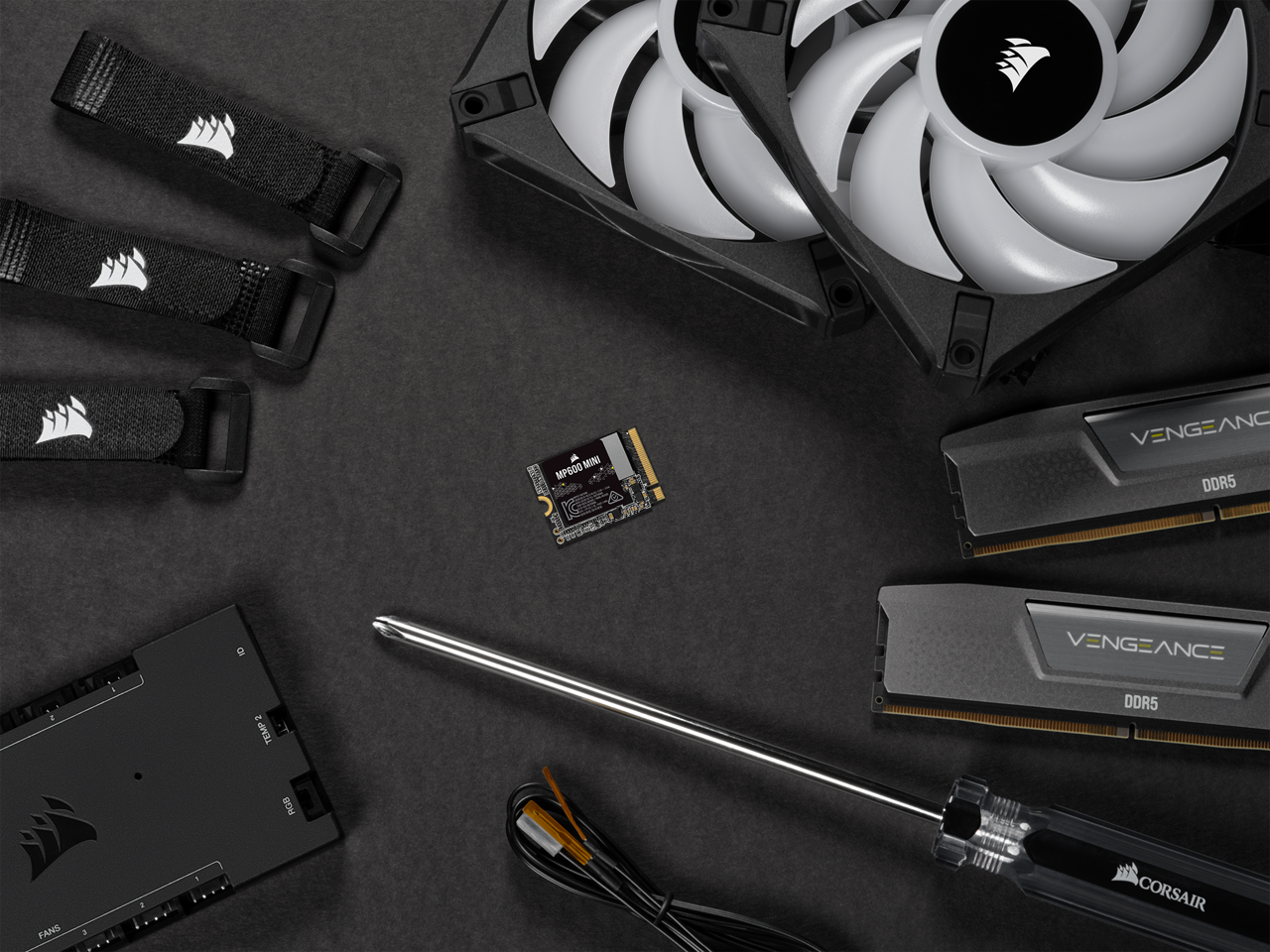 A MINI MP600 VENGEANCE DDR5  
VENGEANCE TEMP2  
DDR5 RGB FANS  
CORSAIR