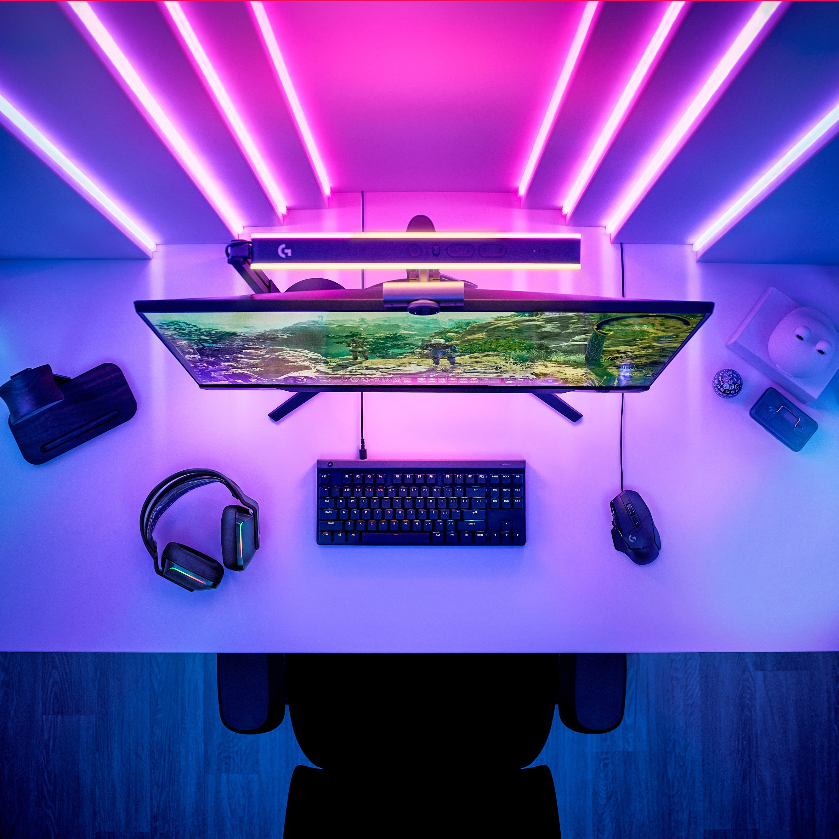 Alt View 20. Logitech - G502 X Wired USB Optical Gaming Mouse with HERO 25K Sensor - White.