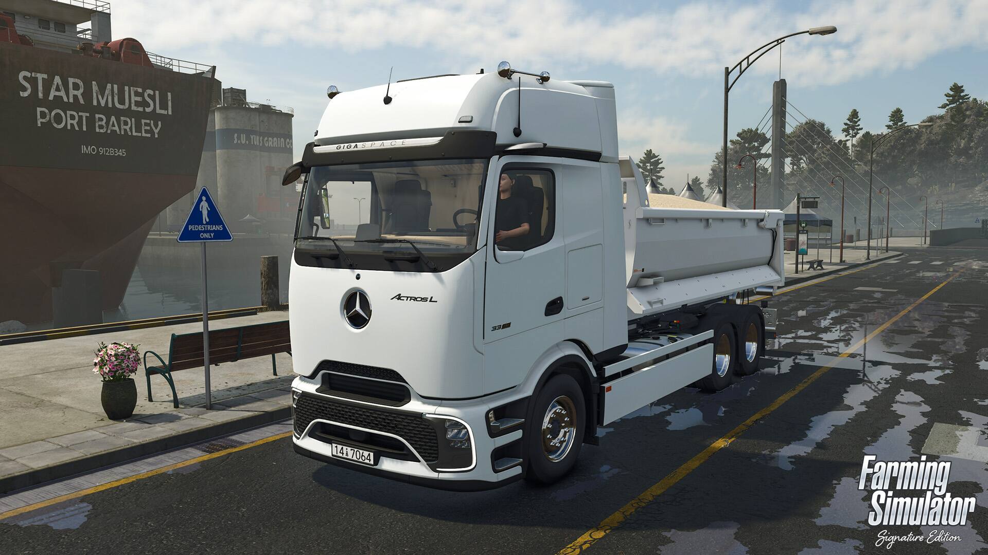 STAR MUESLI  
PORT BARLEY  
IMO 9128345  

J.J. MUELLER GRAIN C GIOA  

PEDESTRIANS ONLY  

ACTROS L  

141 054  

Farming Simulator Signature Edition