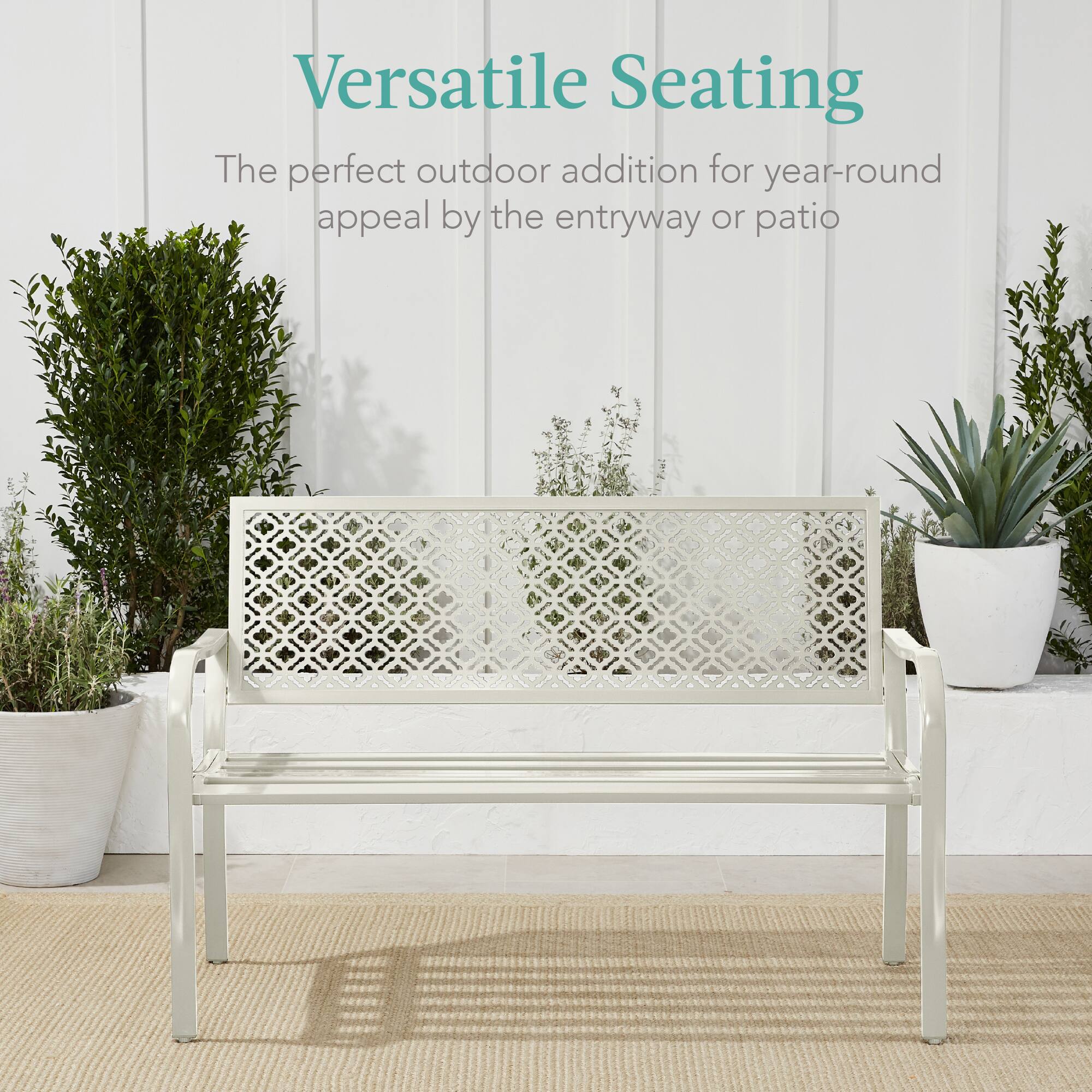 Versatile Seating  
The perfect outdoor addition for year-round appeal by the entryway or patio