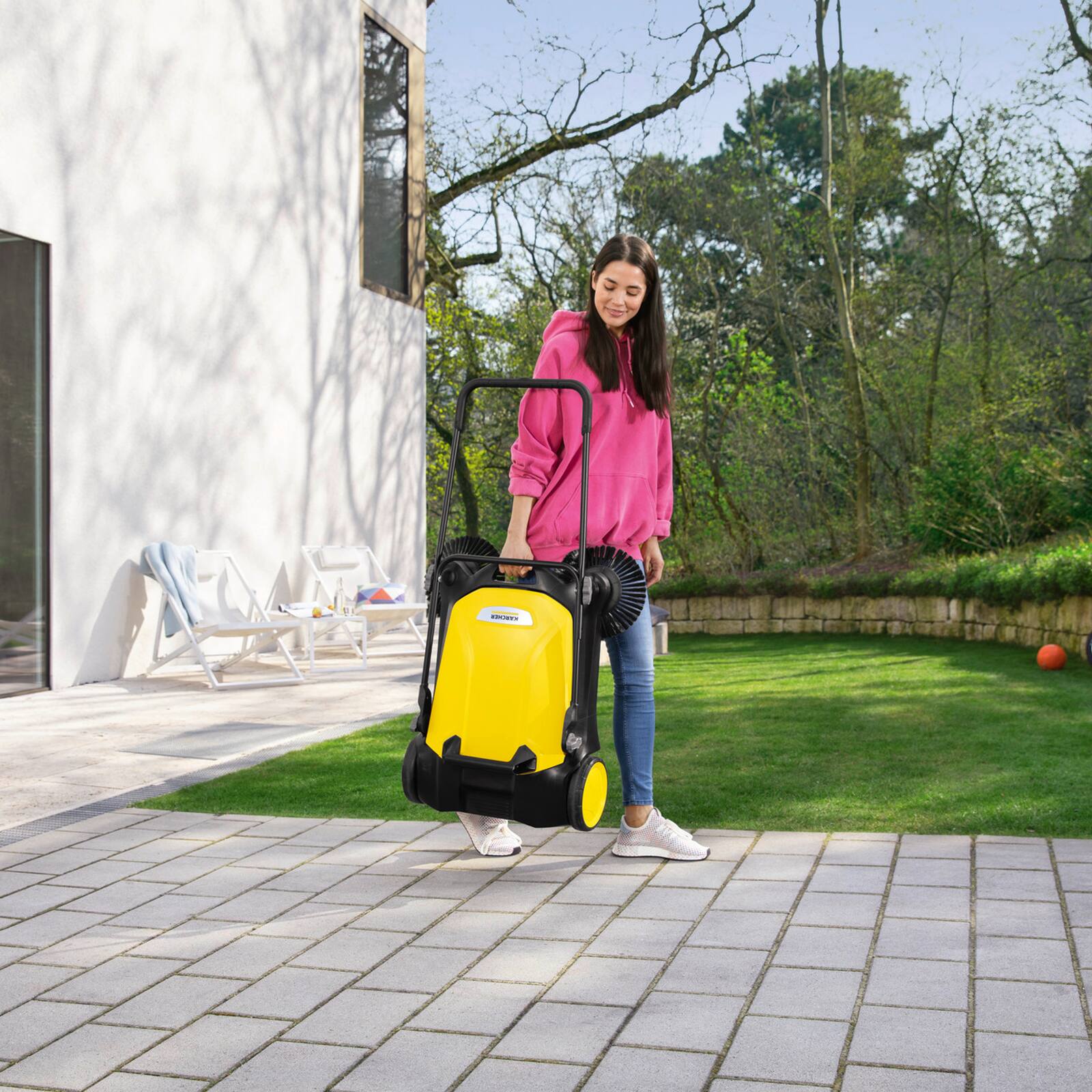 Angle. Karcher - S 4 Twin Outdoor Push Sweeper, 5.25 Gallon, Walk-Behind Street Sweeper.