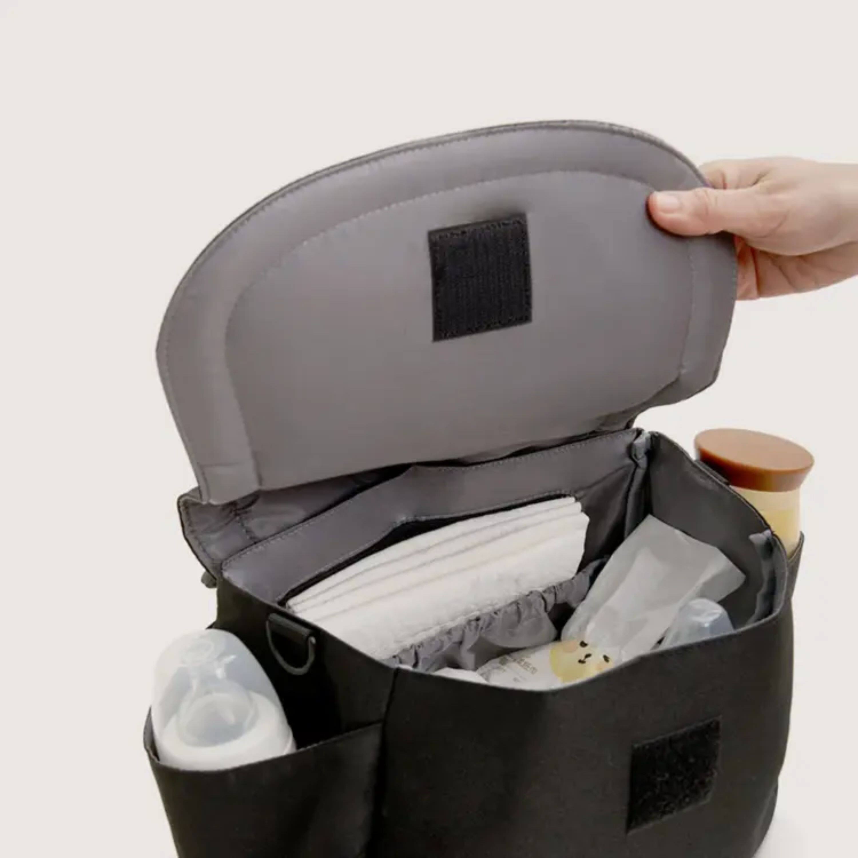 Angle. Kitcheniva - Kitty Paws Stroller Organizer Bag Black - Black.