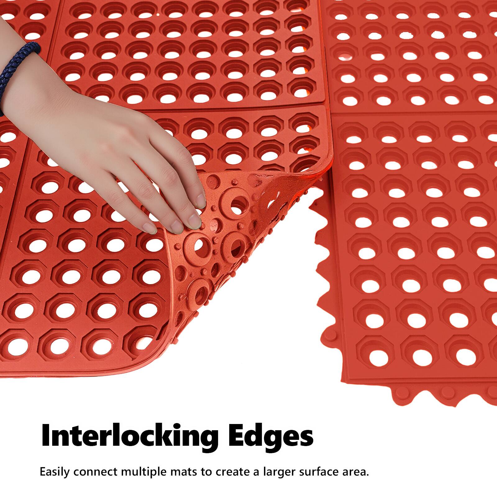Interlocking Edges

Easily connect multiple mats to create a larger surface area.