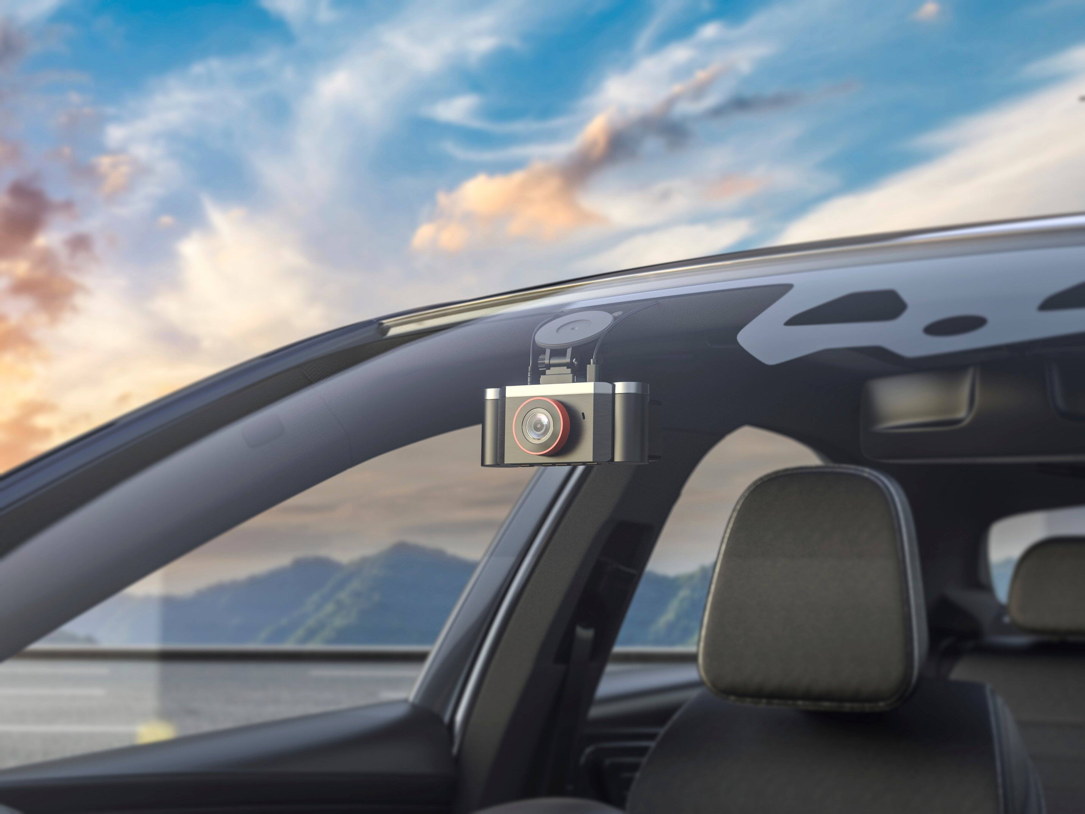 Alt View 11. Rexing - Rexing C4 4-Channel Dash Cam with All-Around 1080p, Wi-Fi App Control, Parking Mode, 64GB Card - Black.