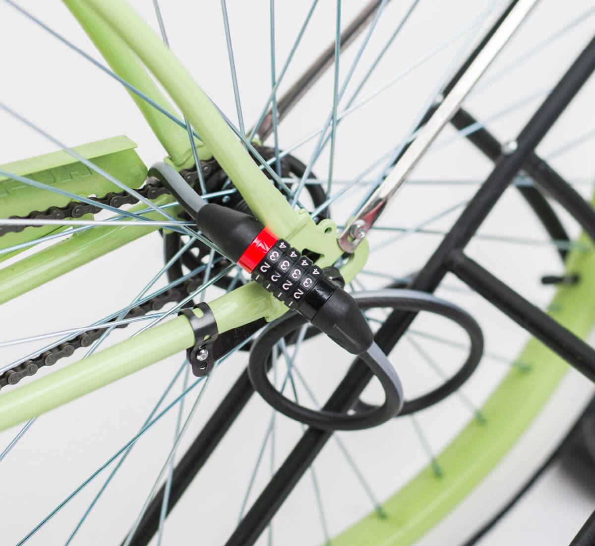 Alt View 11. Bell - 610 Watchdog Combo Cable Lock for Bike and Scooter - Black.