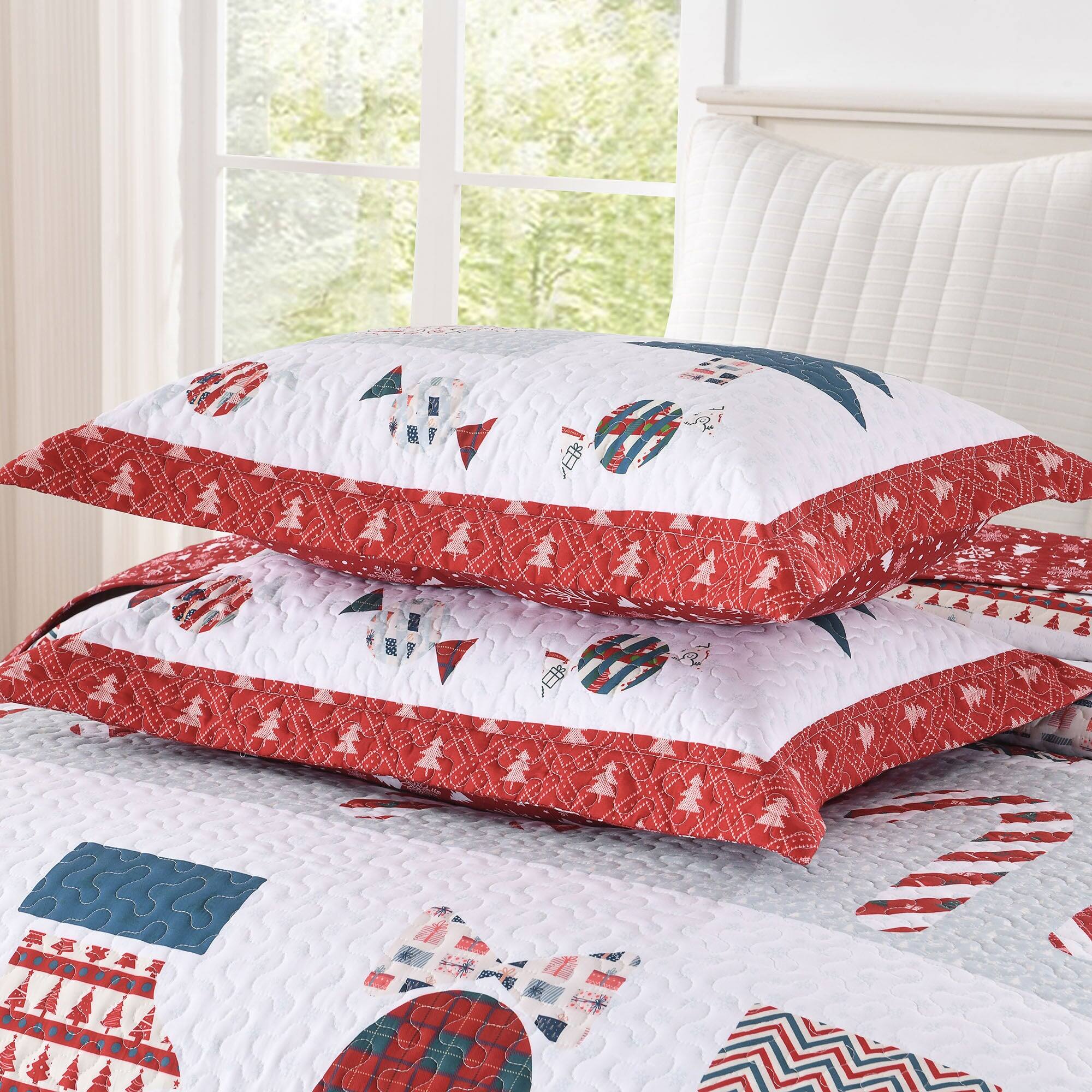 Alt View 4. MarCielo - MarCielo 3 Pcs Red Candy cane Polyester Christmas Quilt Bedspreads Set - Red.