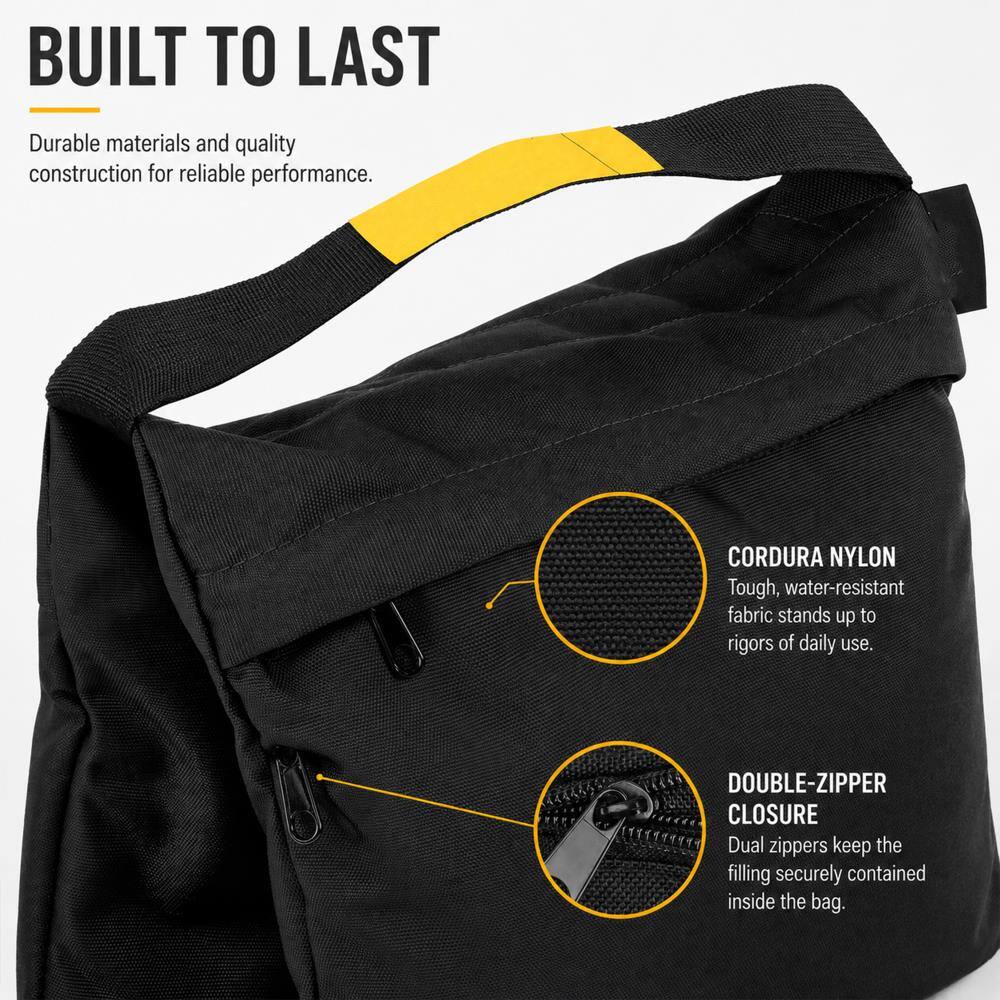 BUILT TO LAST  
Durable materials and quality construction for reliable performance.  
CORDURA NYLON  
Tough, water-resistant fabric stands up to rigors of daily use.  
DOUBLE-ZIPPER CLOSURE  
Dual zippers keep the filling securely contained inside the bag.