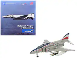 McDonnell Douglas F-4J Phantom II Fighter-Bomber Aircraft US Marine Corps "Air Power Series" 1/72 Model by Hobby Master