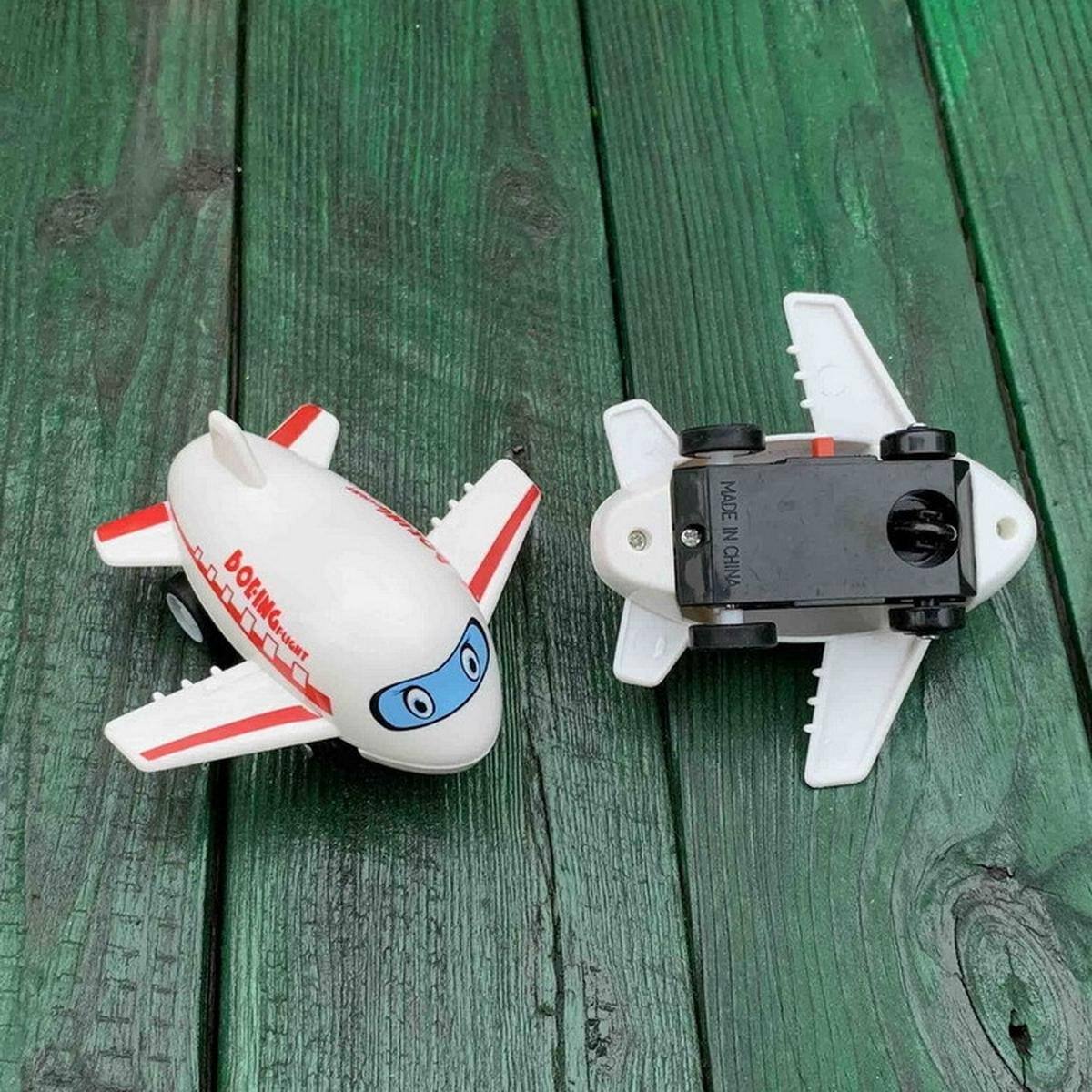 BOEING  
MADE IN CHINA