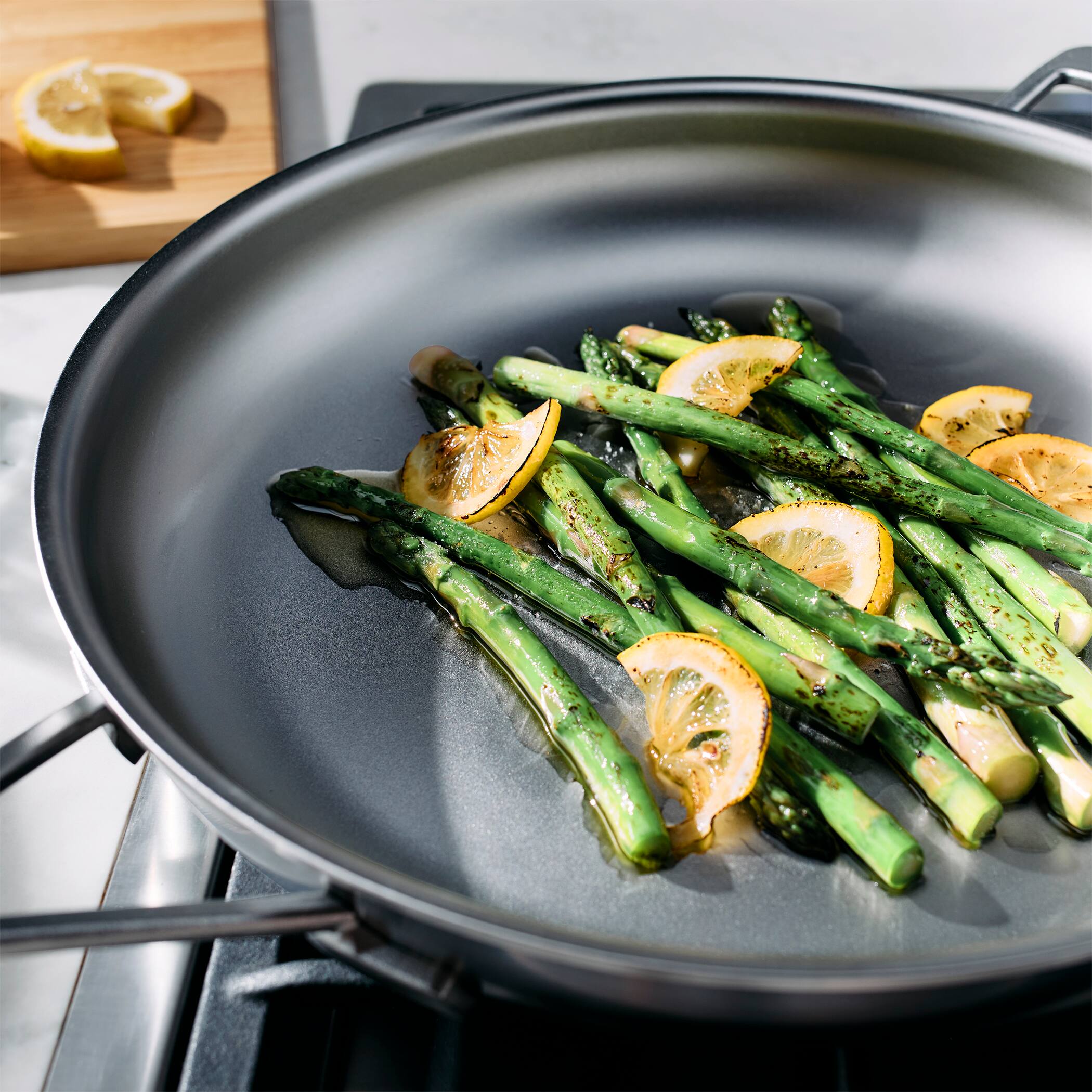 Demeyere Industry 5 Nanotouch 12.5 inch fry pan with Handle Helper