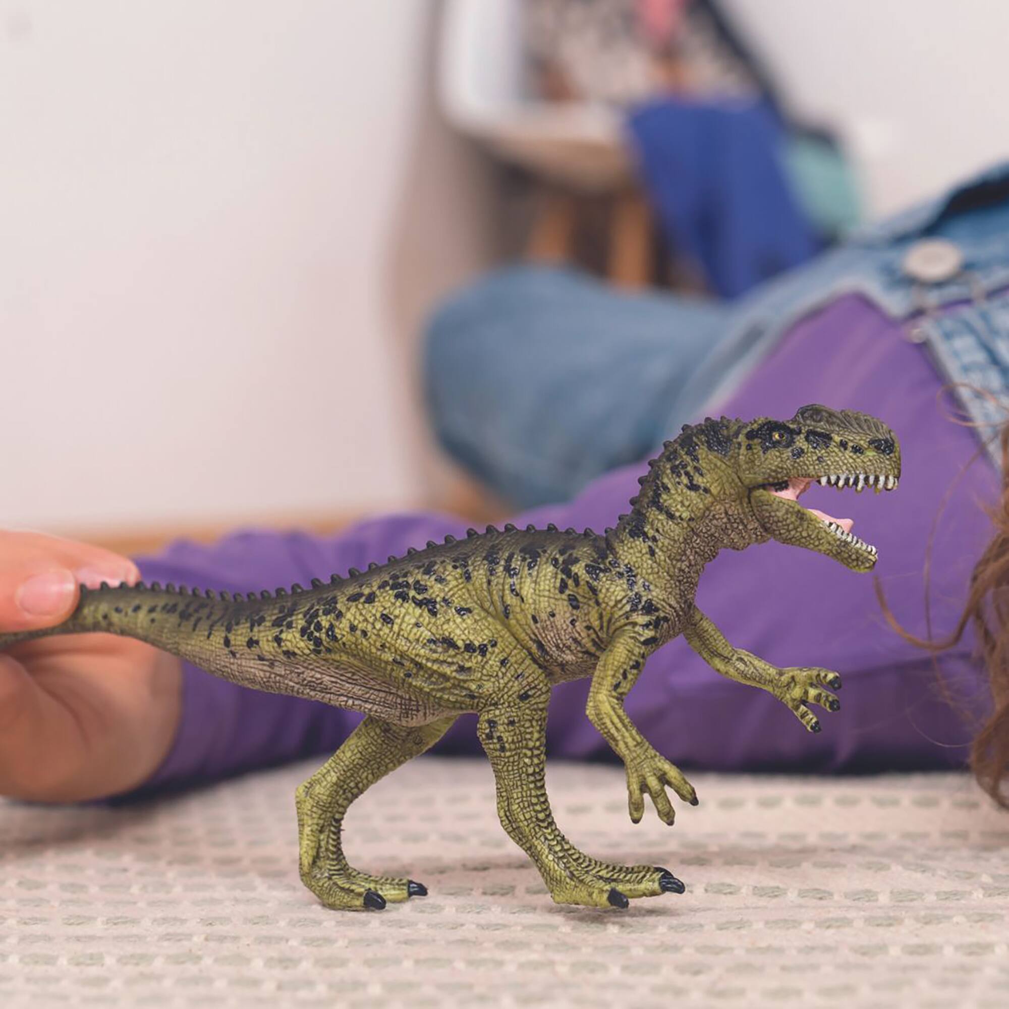 Back. Schleich - Dinosaurs: Monolophosaurus.