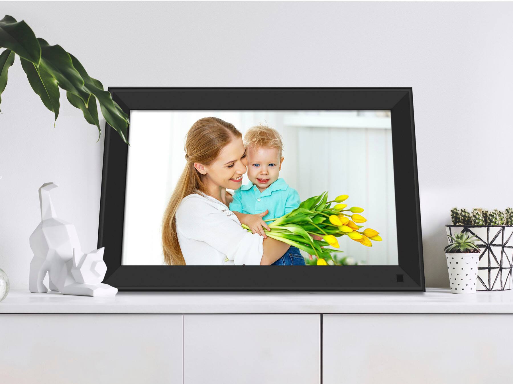 Alt View 16. Aluratek - 15" Touchscreen LCD Wi-Fi Digital Photo Frame - Black.