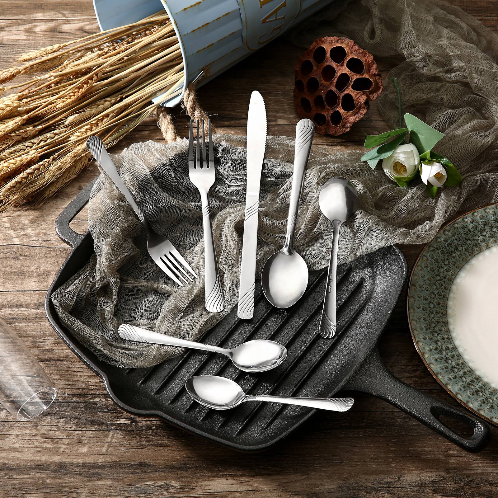 Alt View 2. KITCHENTREND - Kitchentrend48 Pcs Cutlery Set For 8 Stainless Steel Knife Fork Spoon Tableware Flatware Set Kitchen Dinnerware Gift - Silver.
