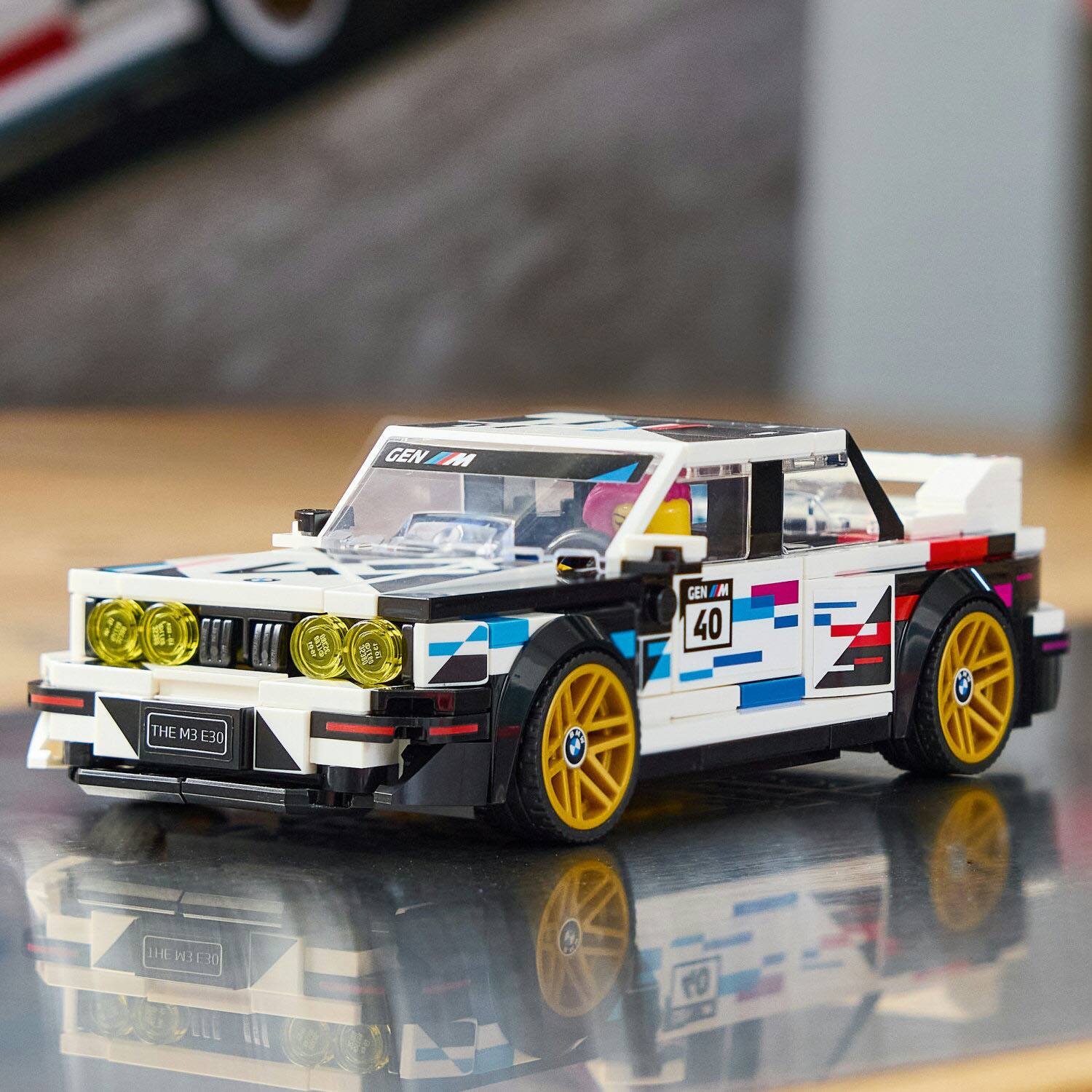 GEN MM  
CENT M  
THE M3 E30  
THE M3 E30