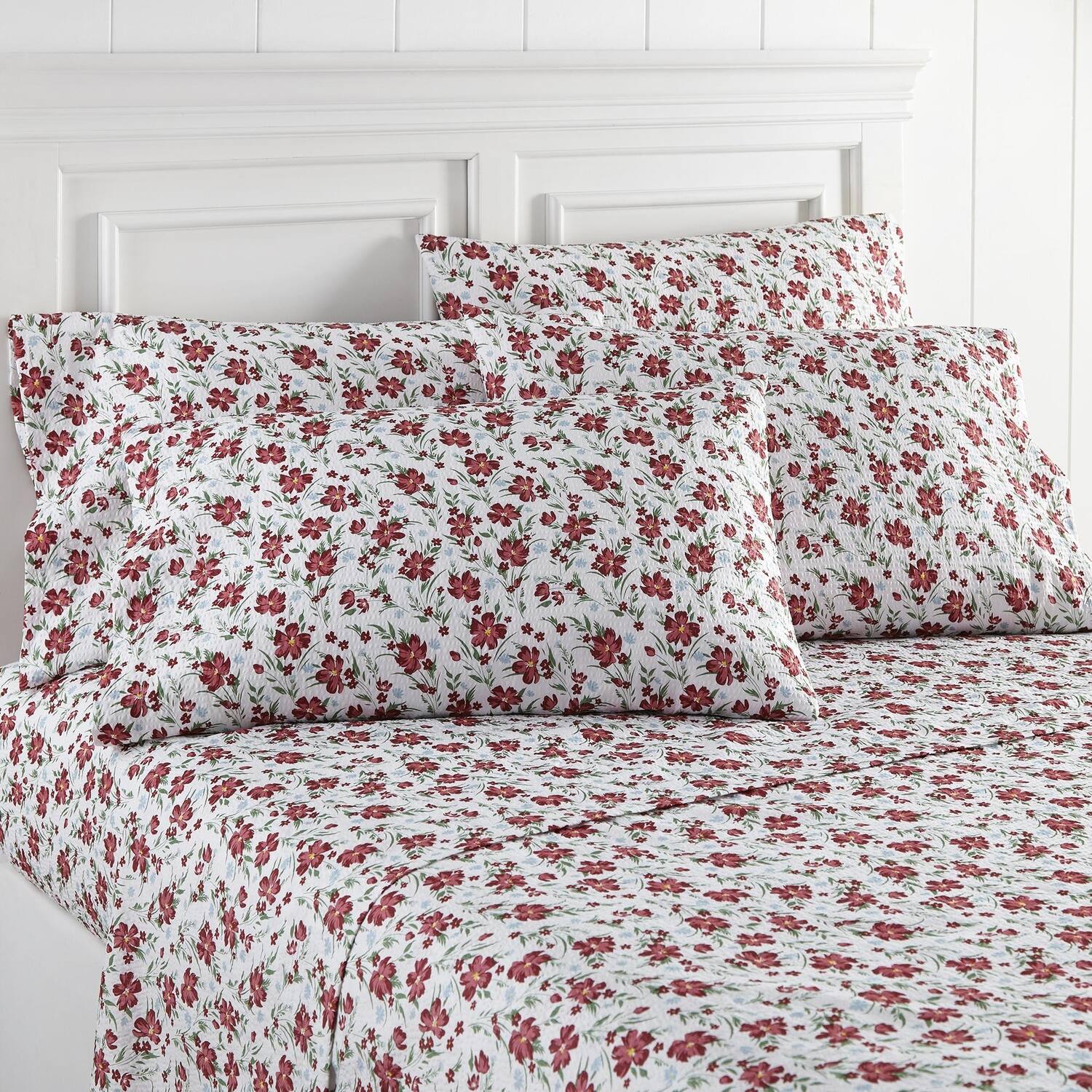Angle. Shavel Home Products - Shavel 100% Polyester Luxury Seersucker Poppies Sheet Set Twin Red - Red.