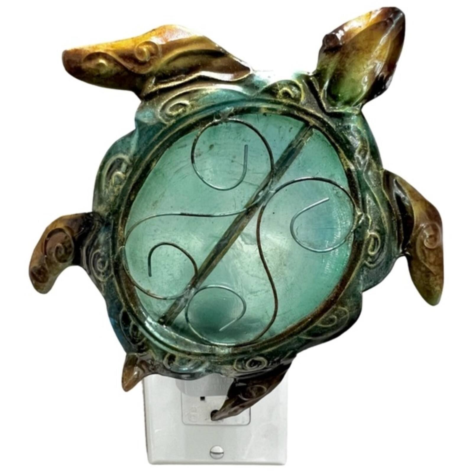 Bamboo Source Tropical Decor - Sea Turtle Capiz Night Light with Swivel Plug 5.5 inches - Green