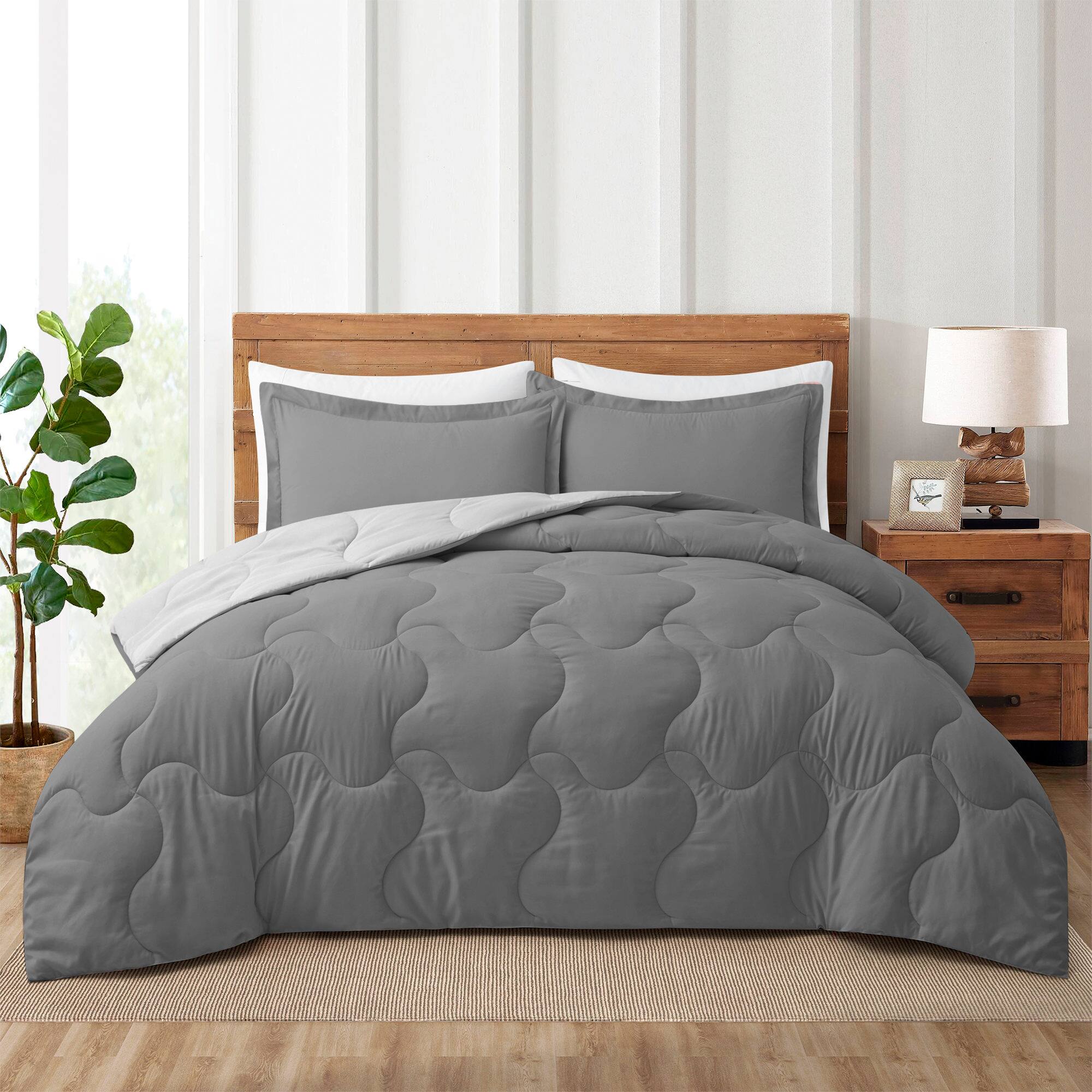 Peace Nest - 3-Piece Lightweight Reversible Down Alternative Comforter Sets with Pillowcases - Dark Gray/Light Gray