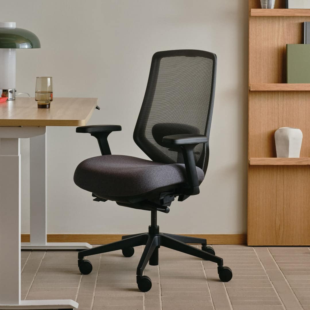 Front. Branch Furniture - Ergonomic Chair Pro – Premium Office Seating with 7 Points of Adjustment & Dynamic Lumbar Support - Black / Boulder.