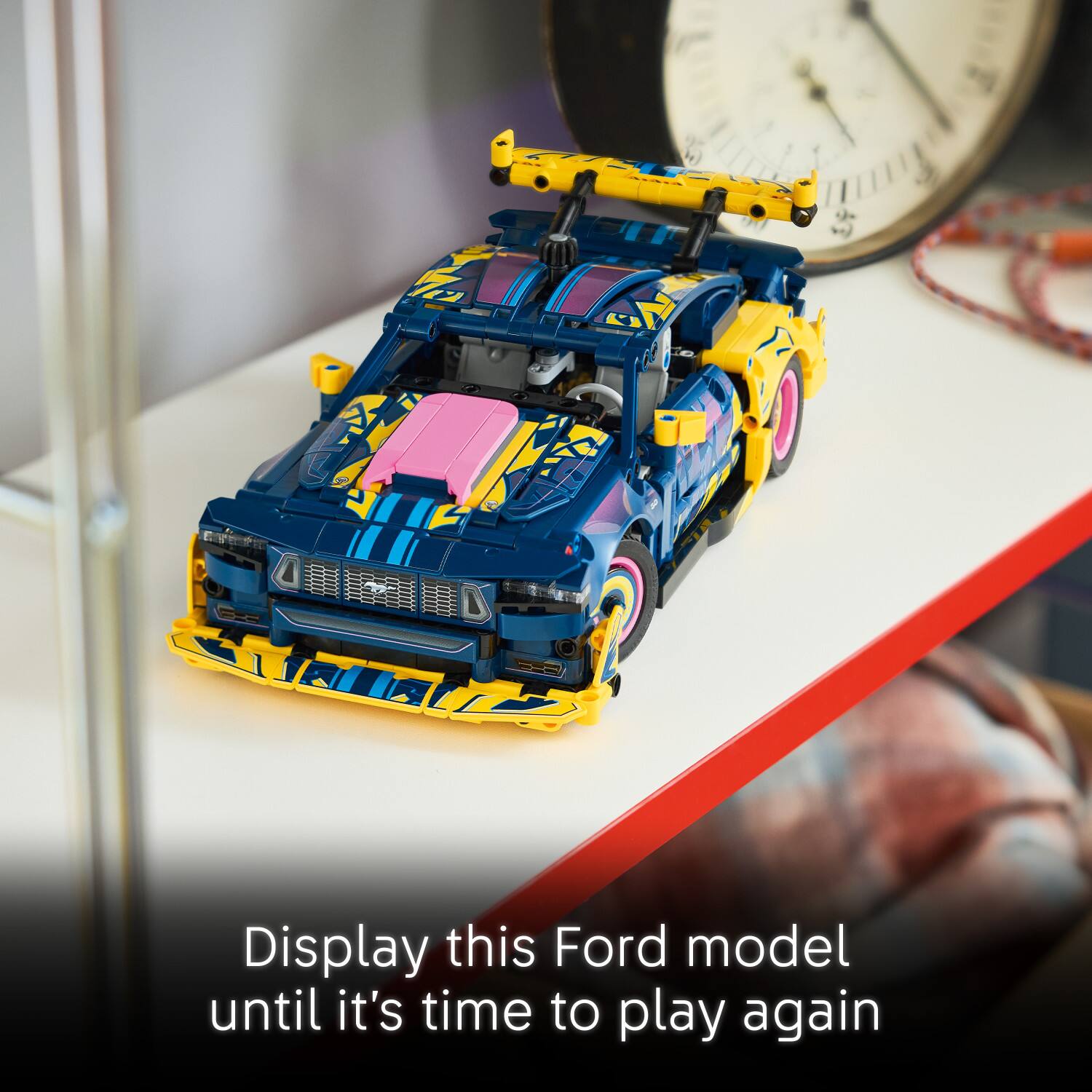Display this Ford model until it's time to play again