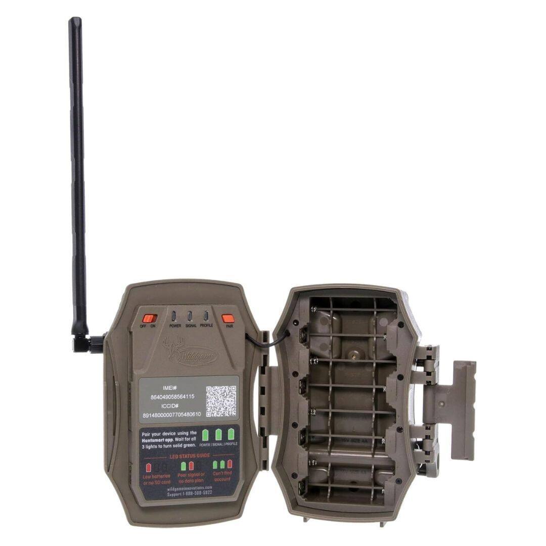 Sure, here is the corrected and grouped text from the image:

---

**IMEI:** 864049058564115  
**ICCID:** 89148000007705480610  

Pair your device using the Hantemment app. Wait for all 3 lights to turn solid green.  
**LED STATUS GUIDE:**  
- **No Network:** No signal or no SIM card  
- **Pairing:** Pairing signal  
- **Can't find:** No SIM card  

**Support:**  
- Website: www.hantemment.com  
- Phone: +889-568-5872  

---

This text is organized and corrected for clarity.