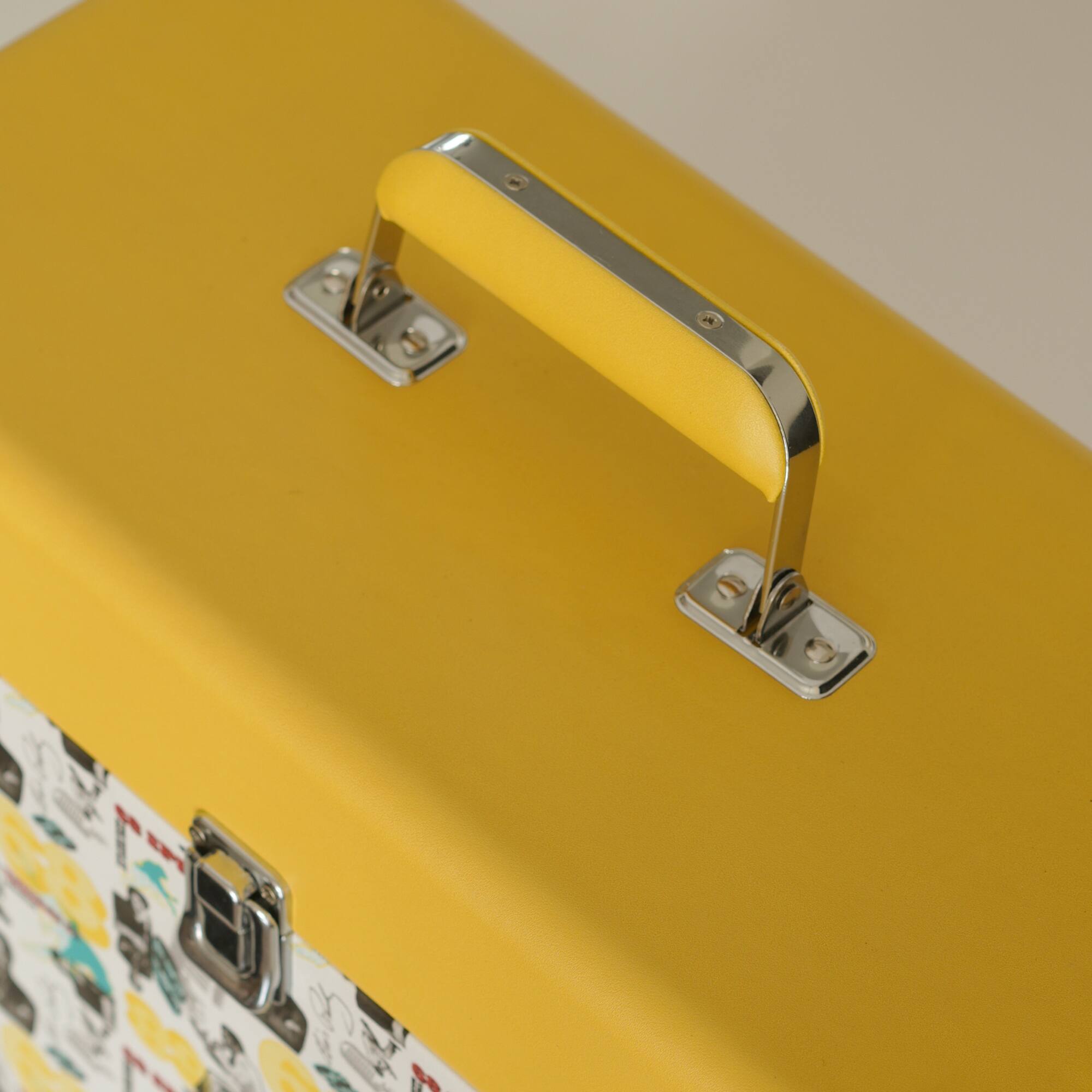 Alt View 1. Arkrocket - Arkrocket x Elvis Vinyl Records Storage Case - Yellow - Yellow.