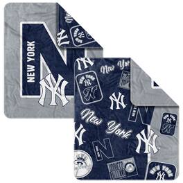 Logo Brands - New York Yankees 50" x 60" Dream Weave Throw Blanket - Navy