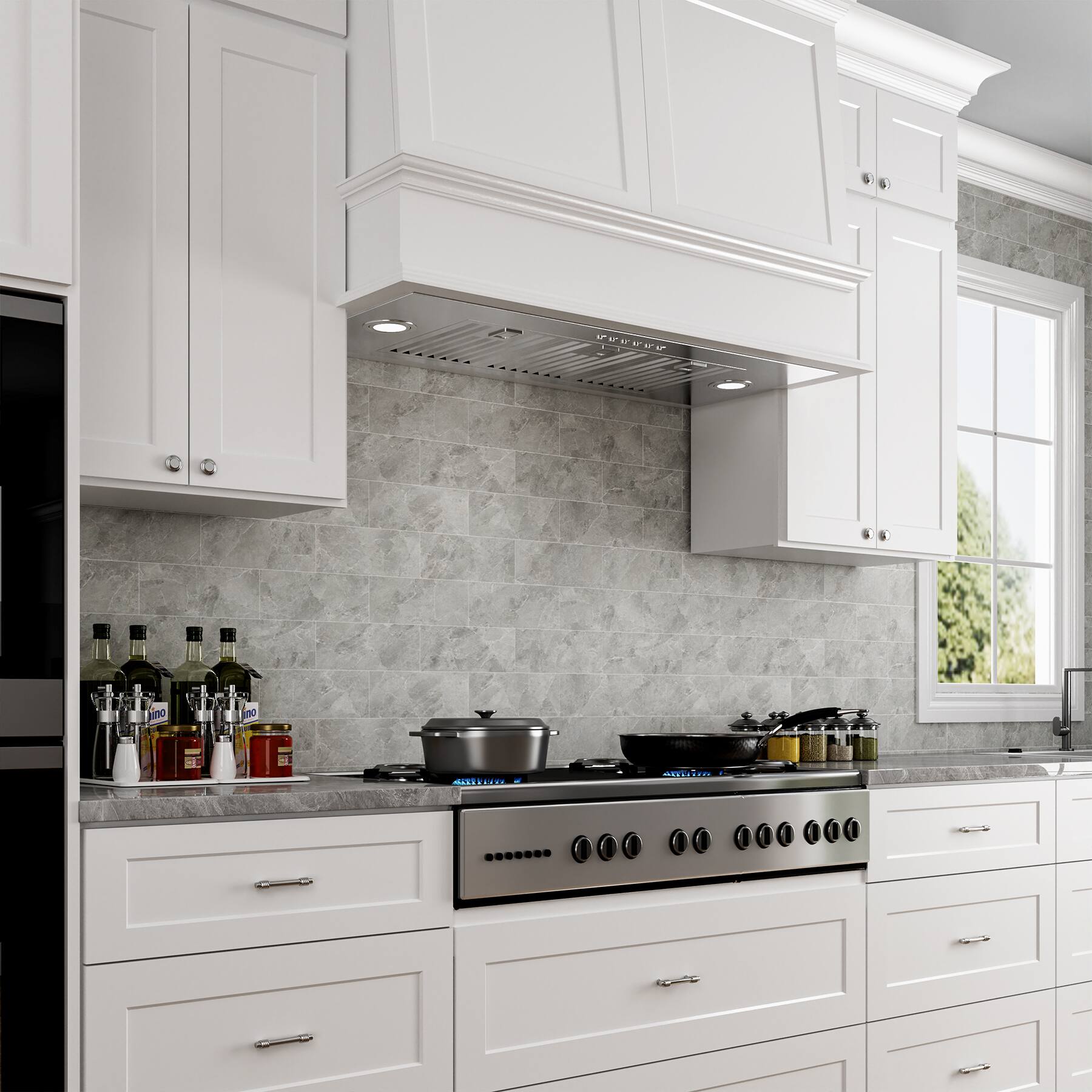 In the kitchen, EkkEKE SAN TE.N