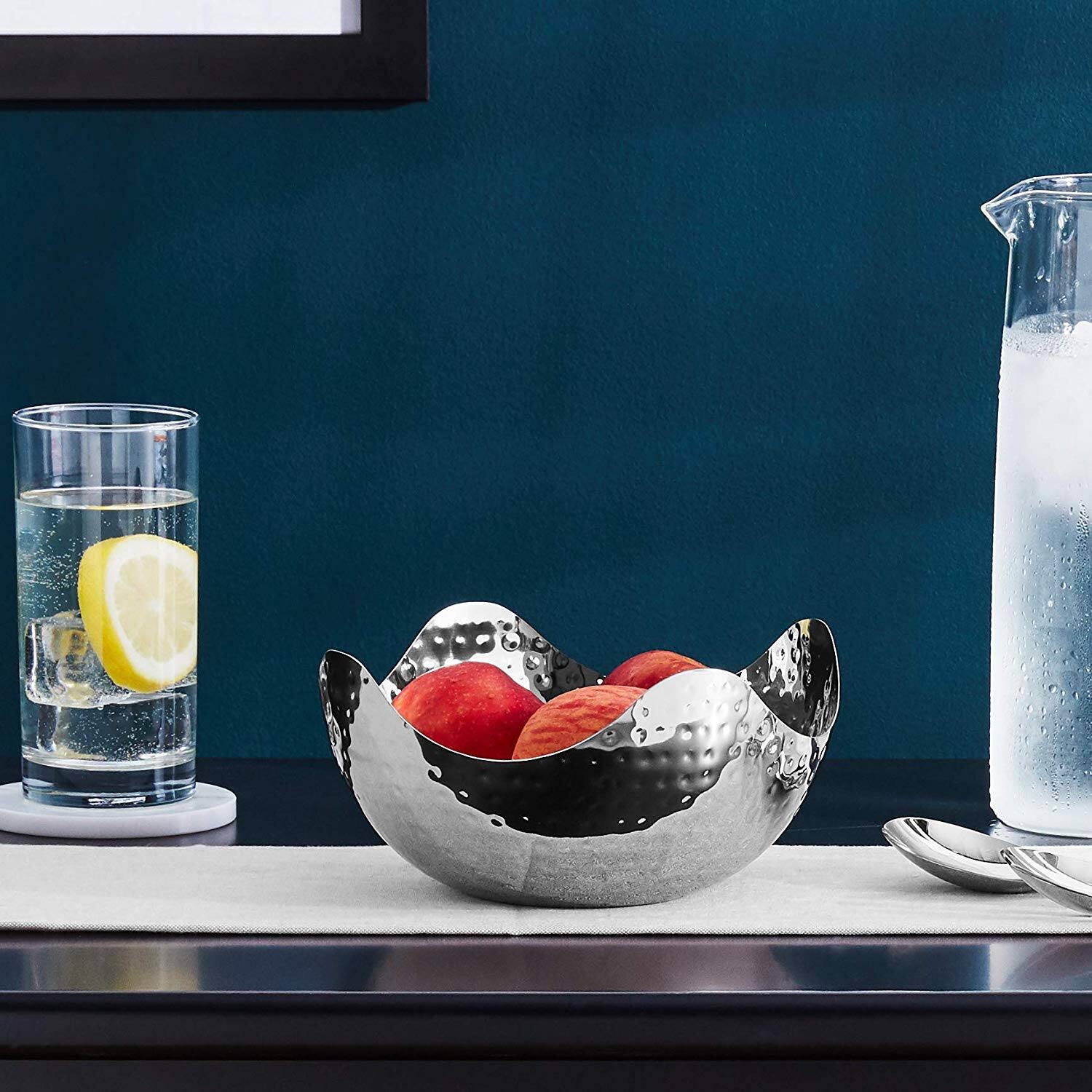 Left. Jiallo - 4 Angle Wave Bowl 8" - Silver.