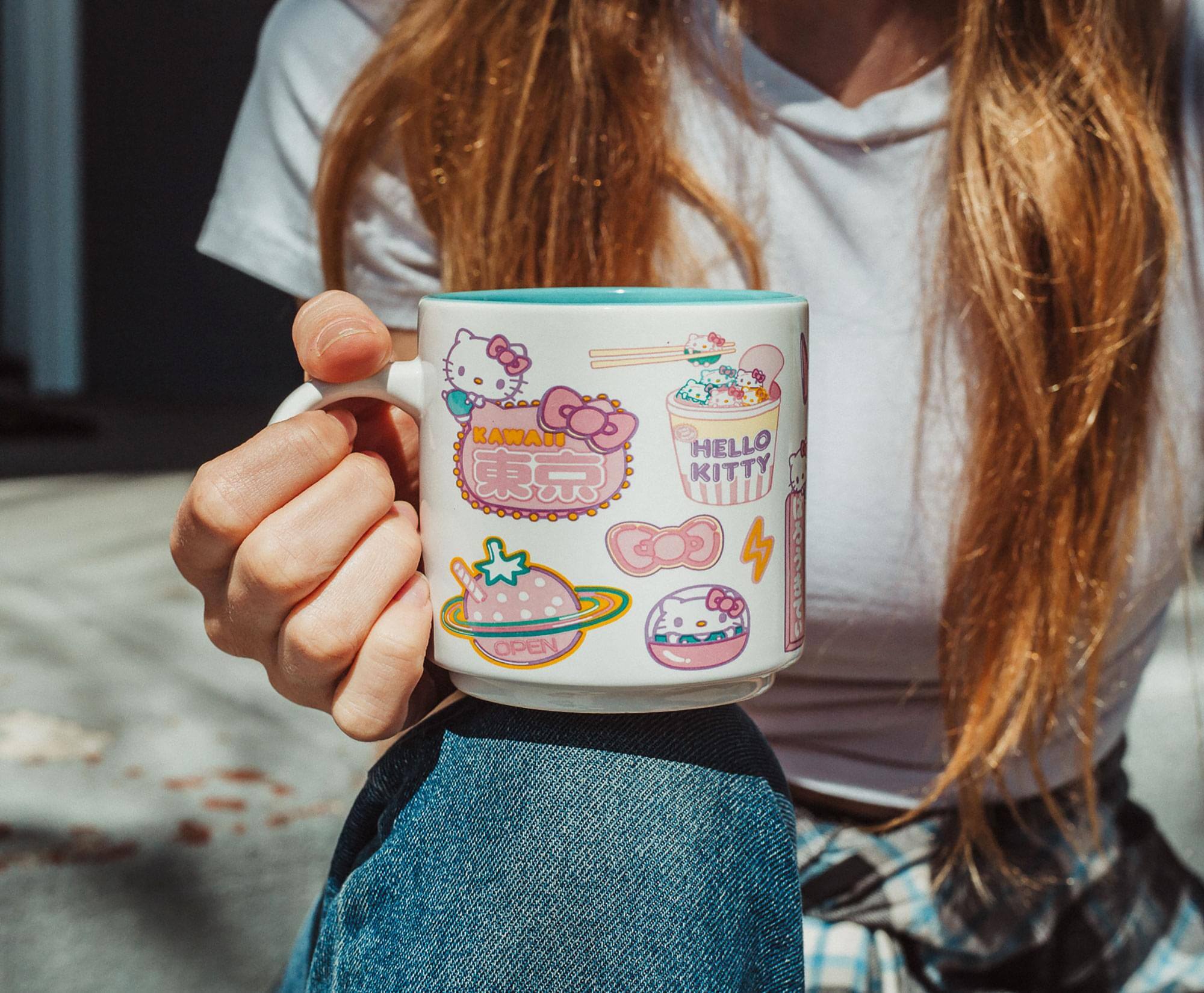 KAWAII  
HELLO KITTY  
OPEN