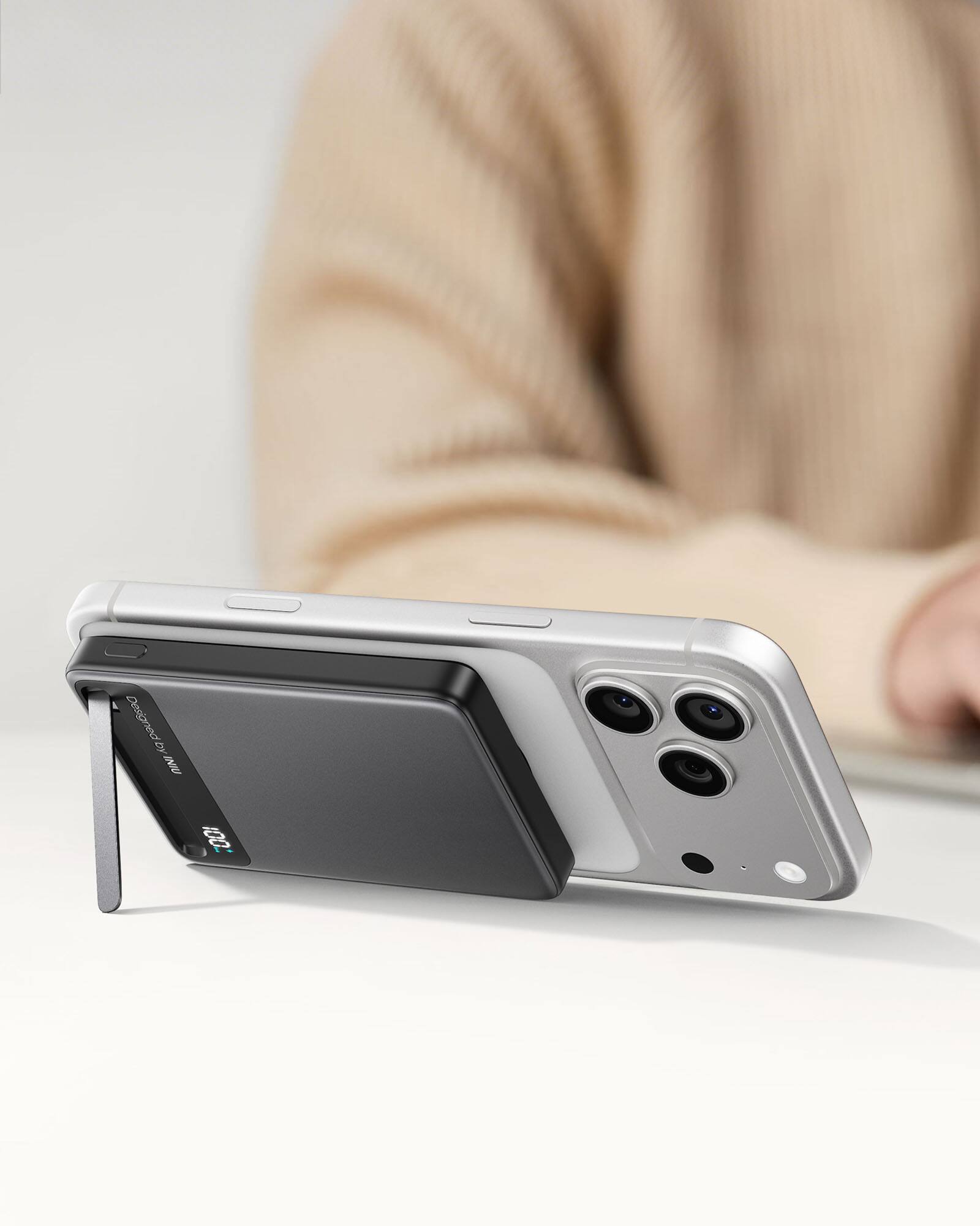 Designed by NUI  
100%