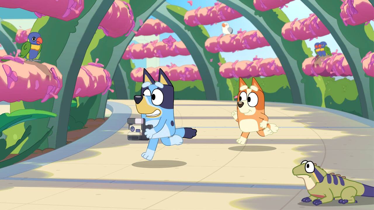 Alt View 5. Nintendo - Bluey's Happy Snaps.