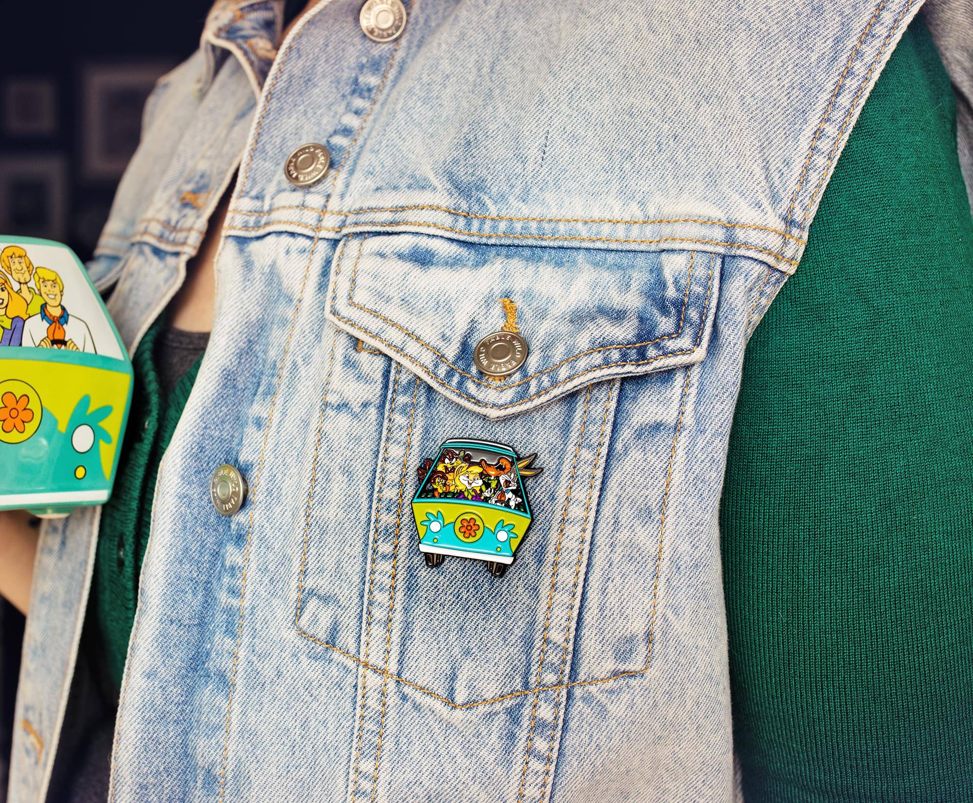 Alt View 4. SalesOne LLC - Warner Bros. 100 Looney Tunes x Mystery Machine Enamel Pin - Green.