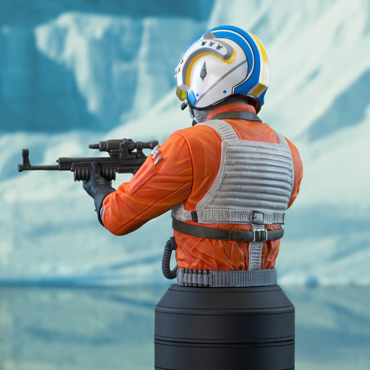 Alt View 1. Star Wars - Star Wars The Mandalorian Carson Teva Exclusive 1/6 Scale Bust - Orange.