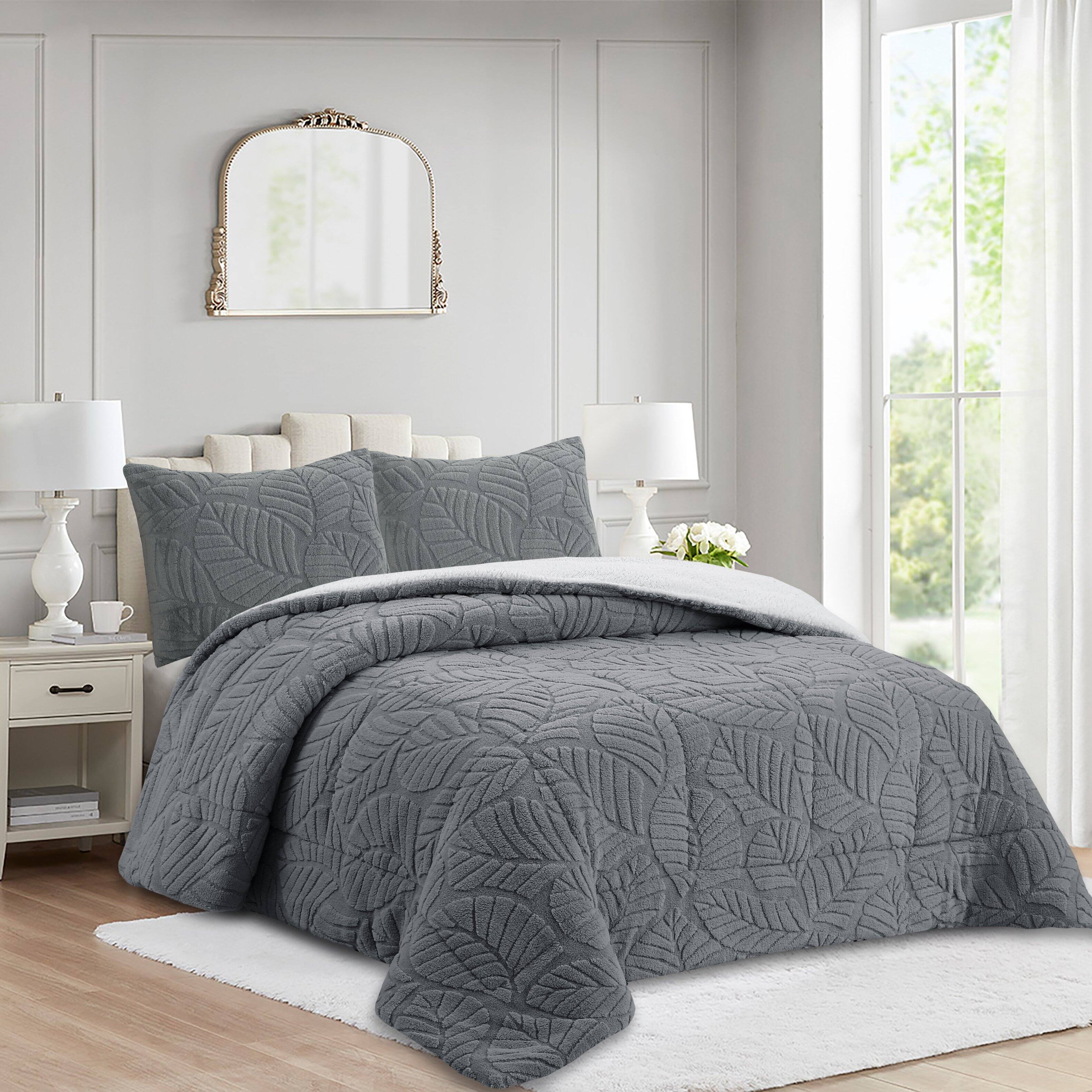 Angle. MarCielo - Marcielo 3 PCS Leaf Pattern Jacquard Soft Plush Comforter Set - Light Grey.