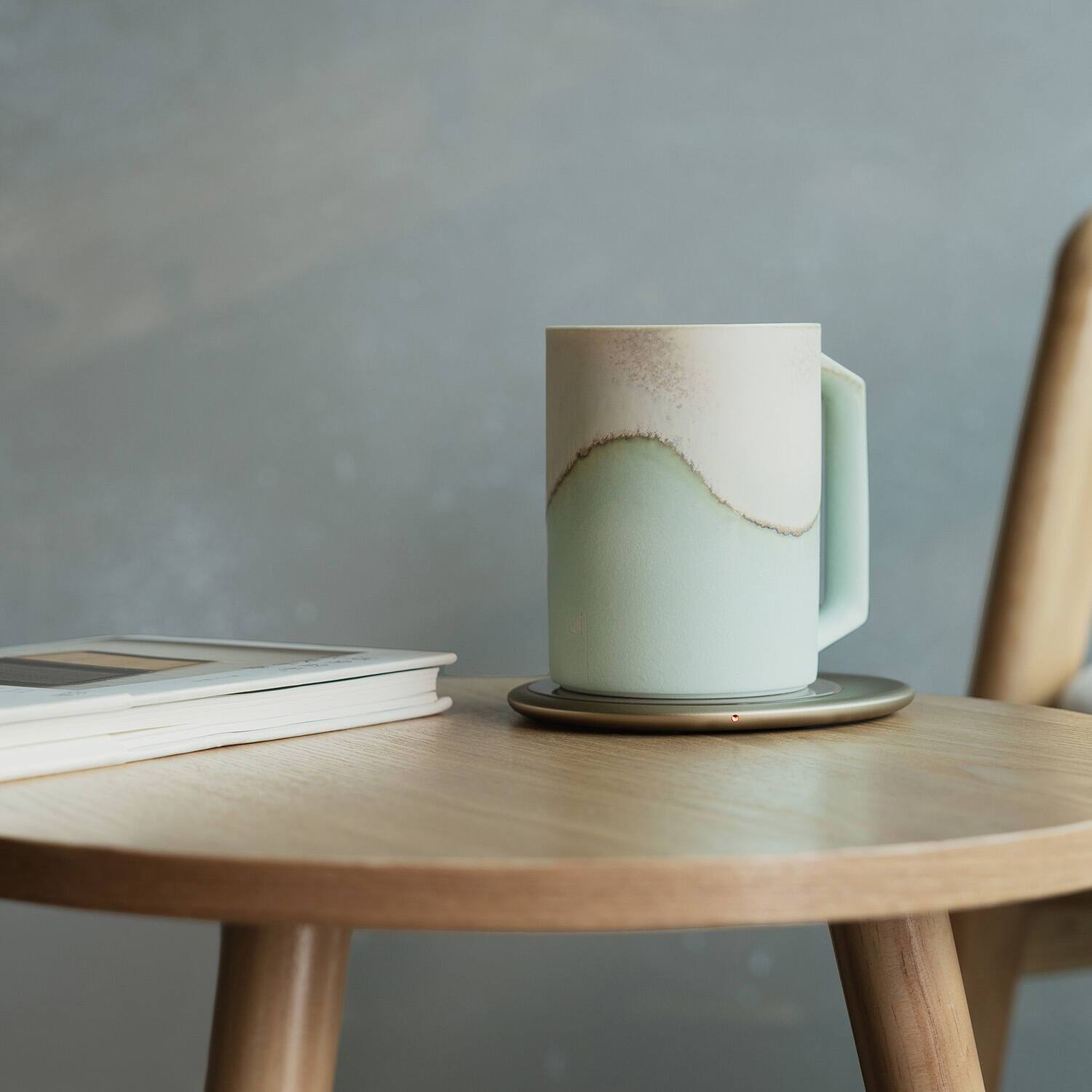 Left. OHOM - Ui Artist Collection Set  - Mint Glacier - Mint Green.